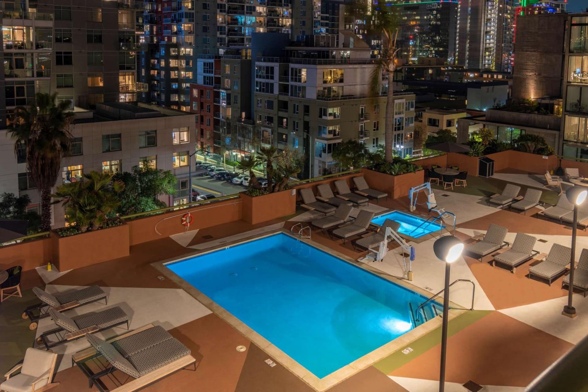 Courtyard by Marriott San Diego Downtown Little Italy gallery photo in San Diego, CA — image 6