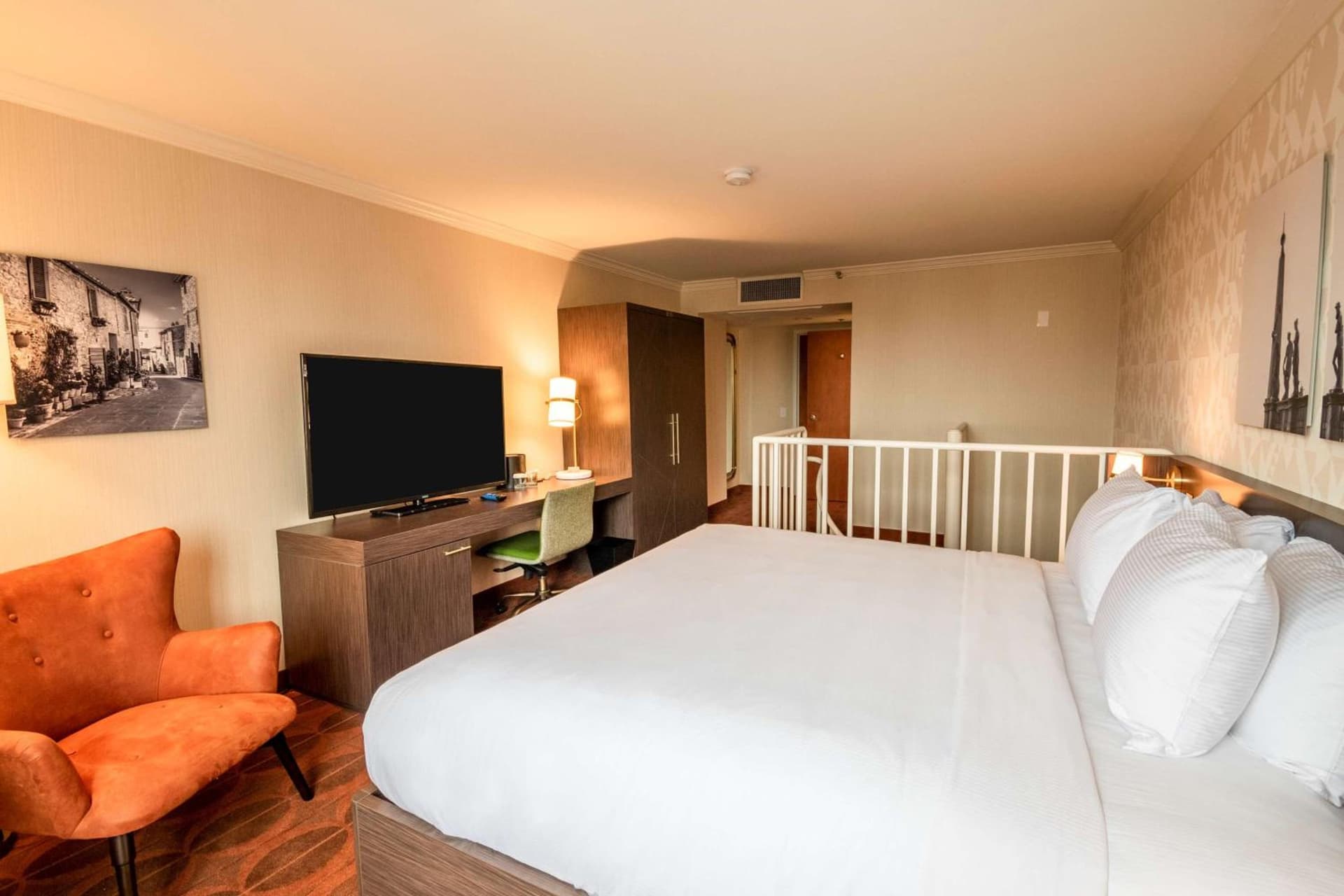 Courtyard by Marriott San Diego Downtown Little Italy gallery photo in San Diego, CA — image 21