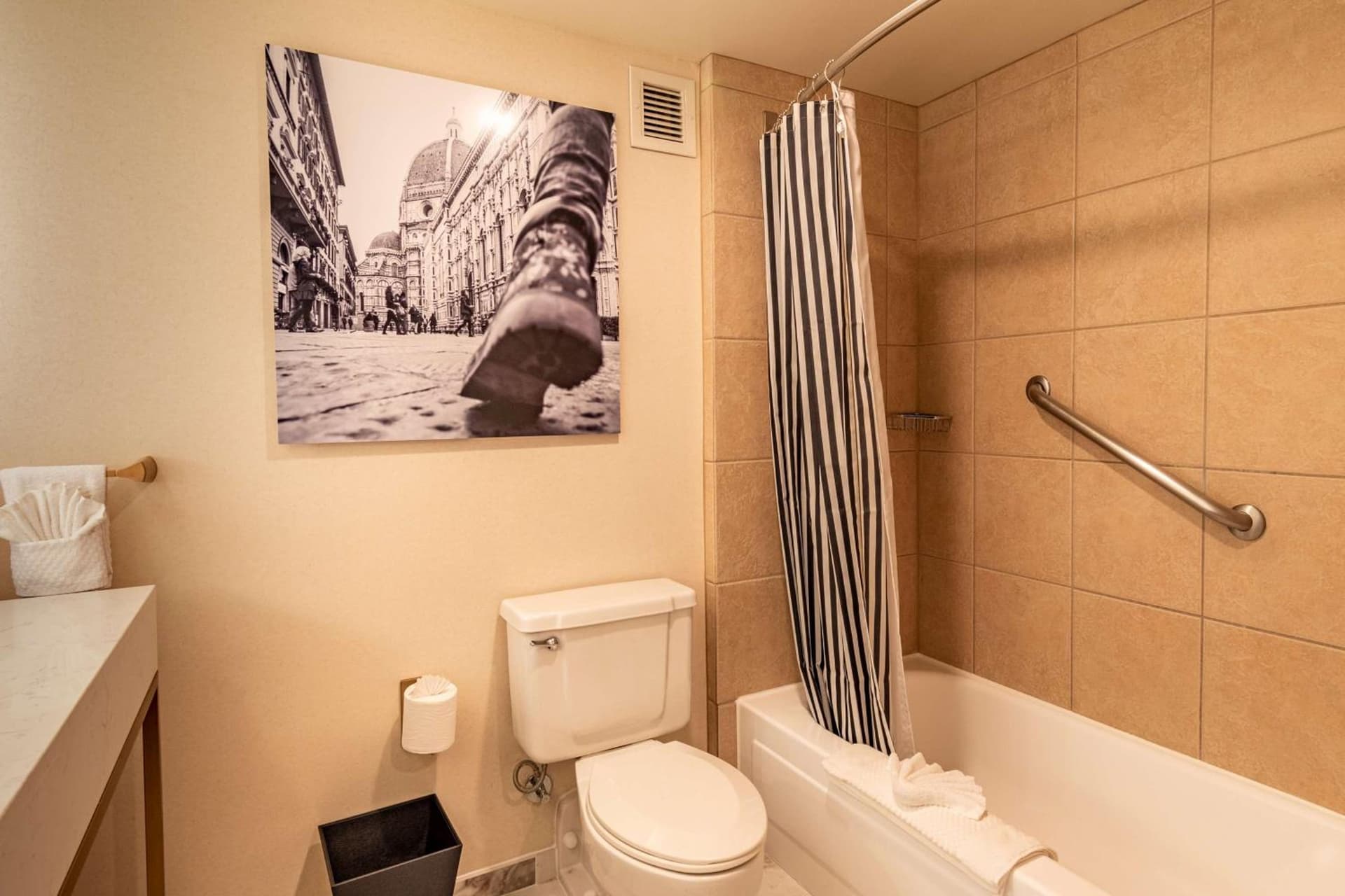 Courtyard by Marriott San Diego Downtown Little Italy gallery photo in San Diego, CA — image 28