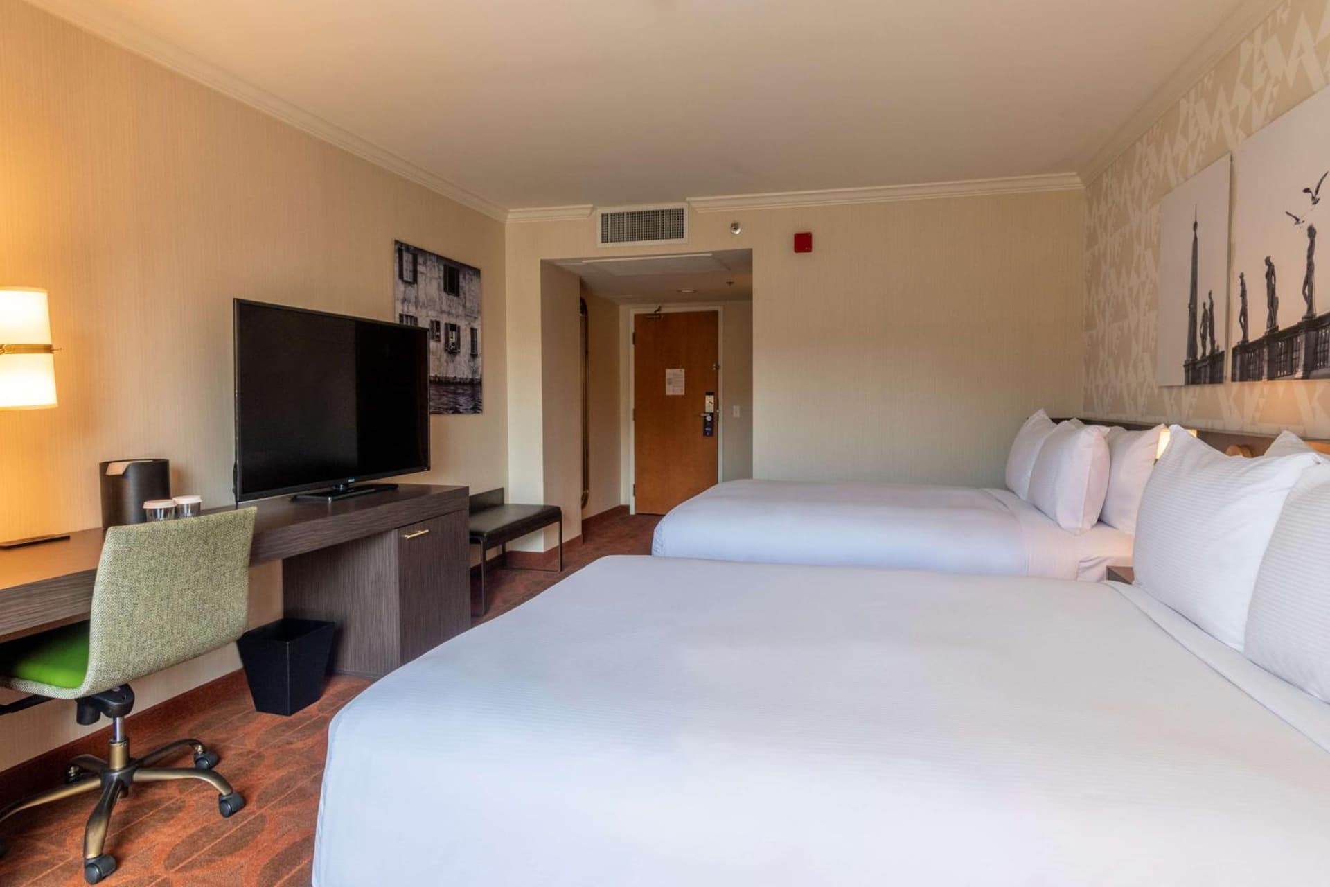Courtyard by Marriott San Diego Downtown Little Italy gallery photo in San Diego, CA — image 10
