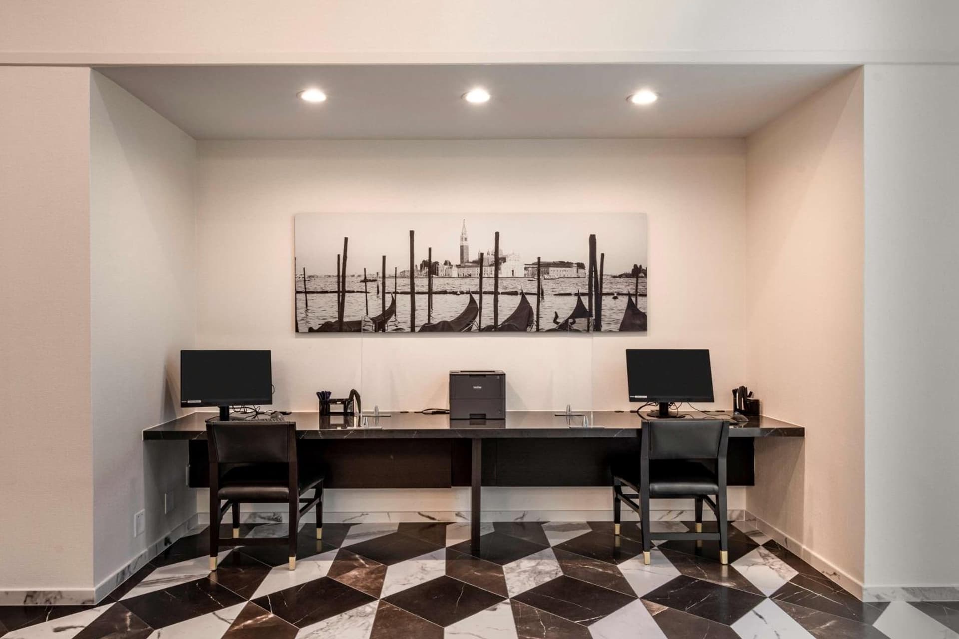 Courtyard by Marriott San Diego Downtown Little Italy gallery photo in San Diego, CA — image 27