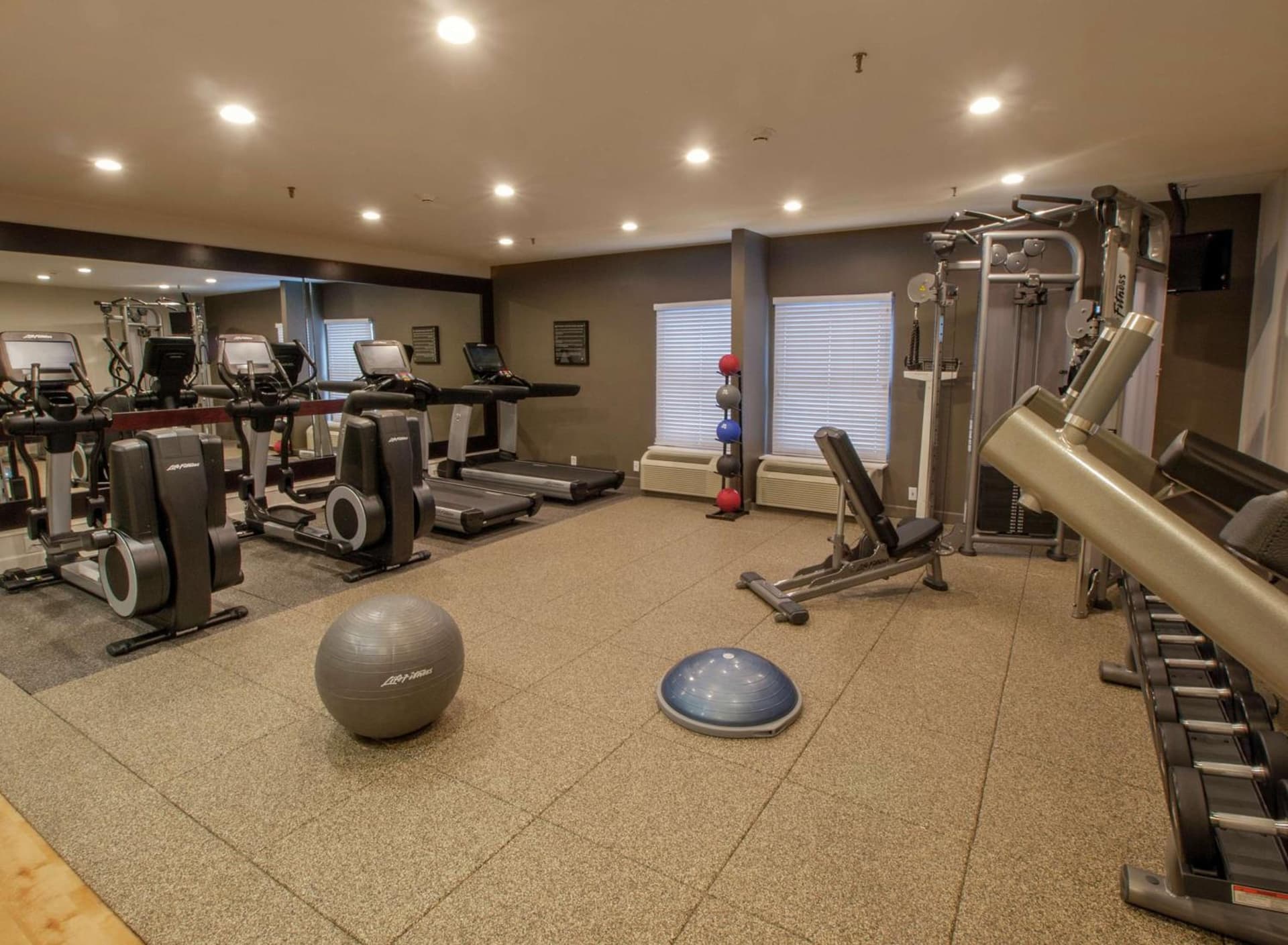 DoubleTree by Hilton Buffalo-Amherst gallery photo in Amherst, NY — image 7