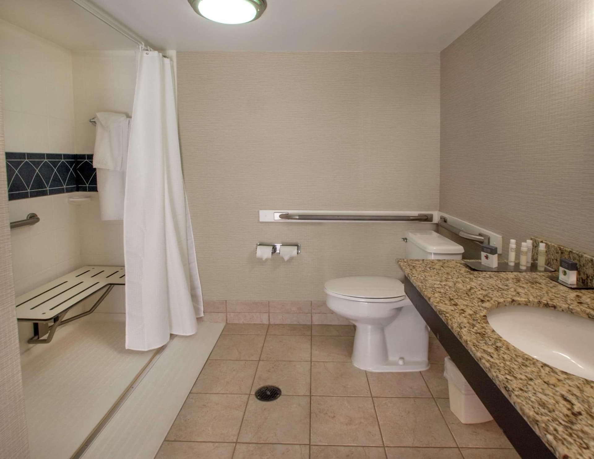 DoubleTree by Hilton Buffalo-Amherst gallery photo in Amherst, NY — image 24