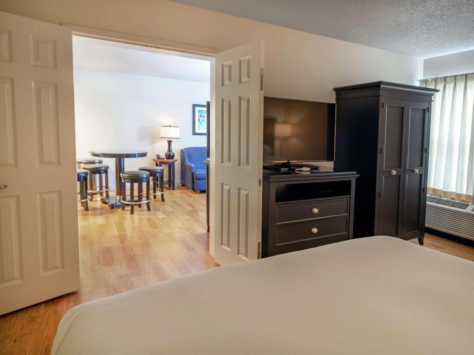 DoubleTree by Hilton Buffalo-Amherst property views in Amherst, NY — gallery photo 3