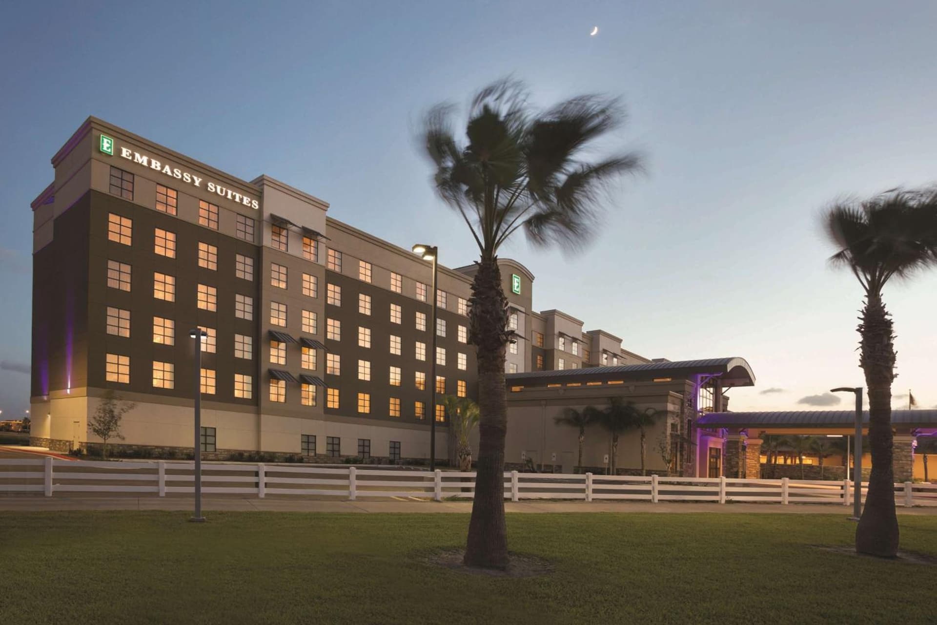 Embassy Suites by Hilton McAllen Convention Center gallery photo in McAllen, TX — image 4