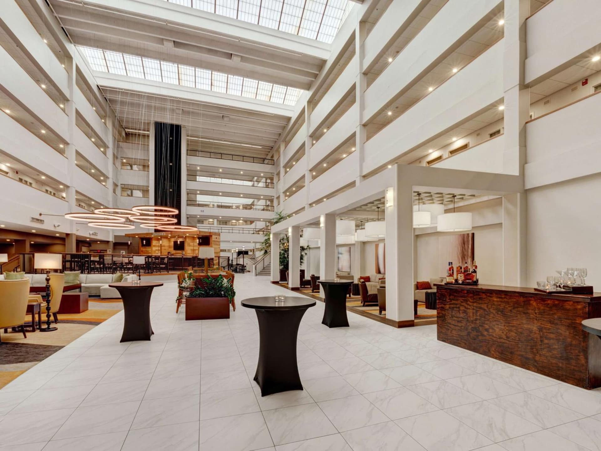 Embassy Suites by Hilton Milwaukee Brookfield gallery photo in Brookfield, WI — image 68