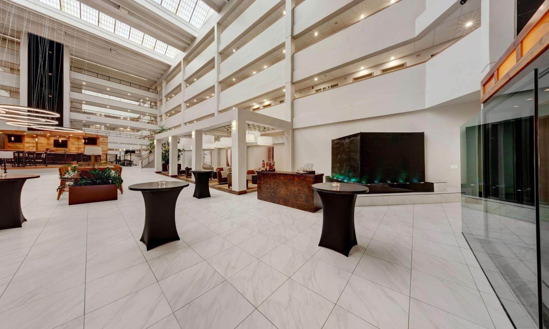 Embassy Suites by Hilton Milwaukee Brookfield gallery photo in Brookfield, WI — image 52