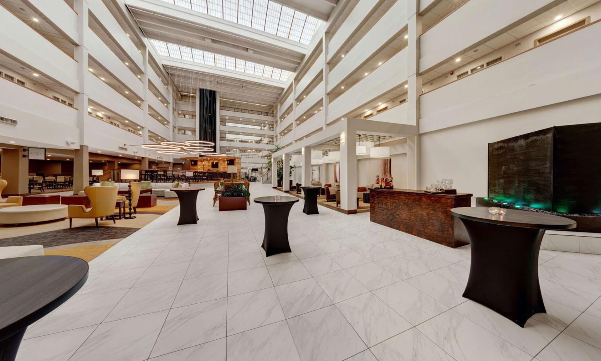 Embassy Suites by Hilton Milwaukee Brookfield gallery photo in Brookfield, WI — image 54