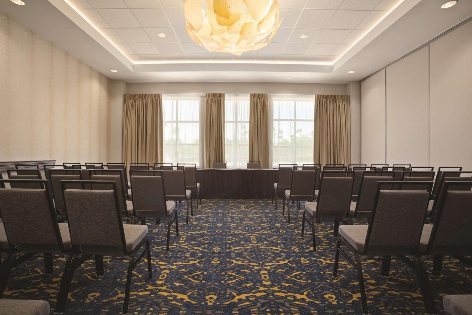 Embassy Suites by Hilton McAllen Convention Center gallery photo in McAllen, TX — image 6