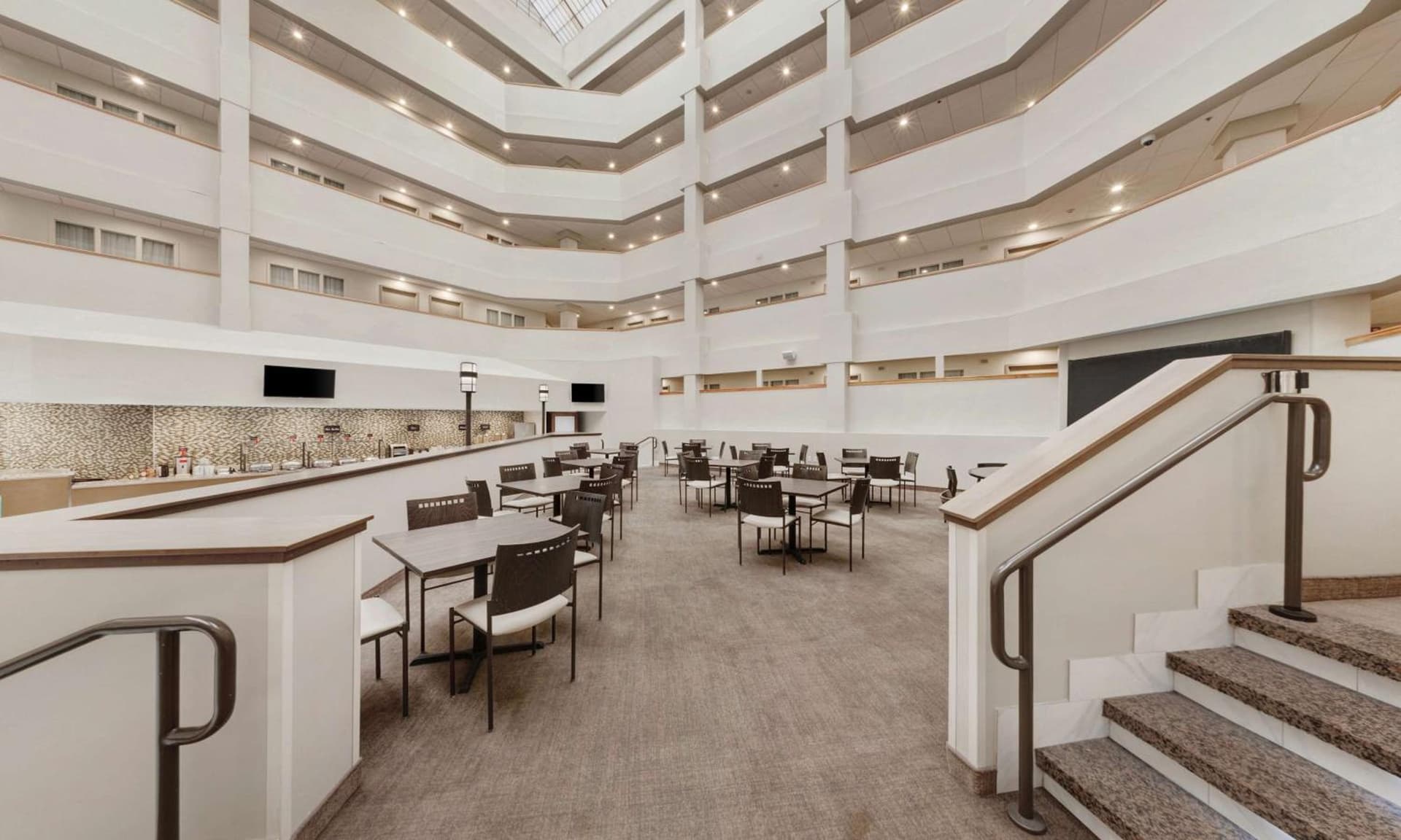 Embassy Suites by Hilton Milwaukee Brookfield gallery photo in Brookfield, WI — image 56
