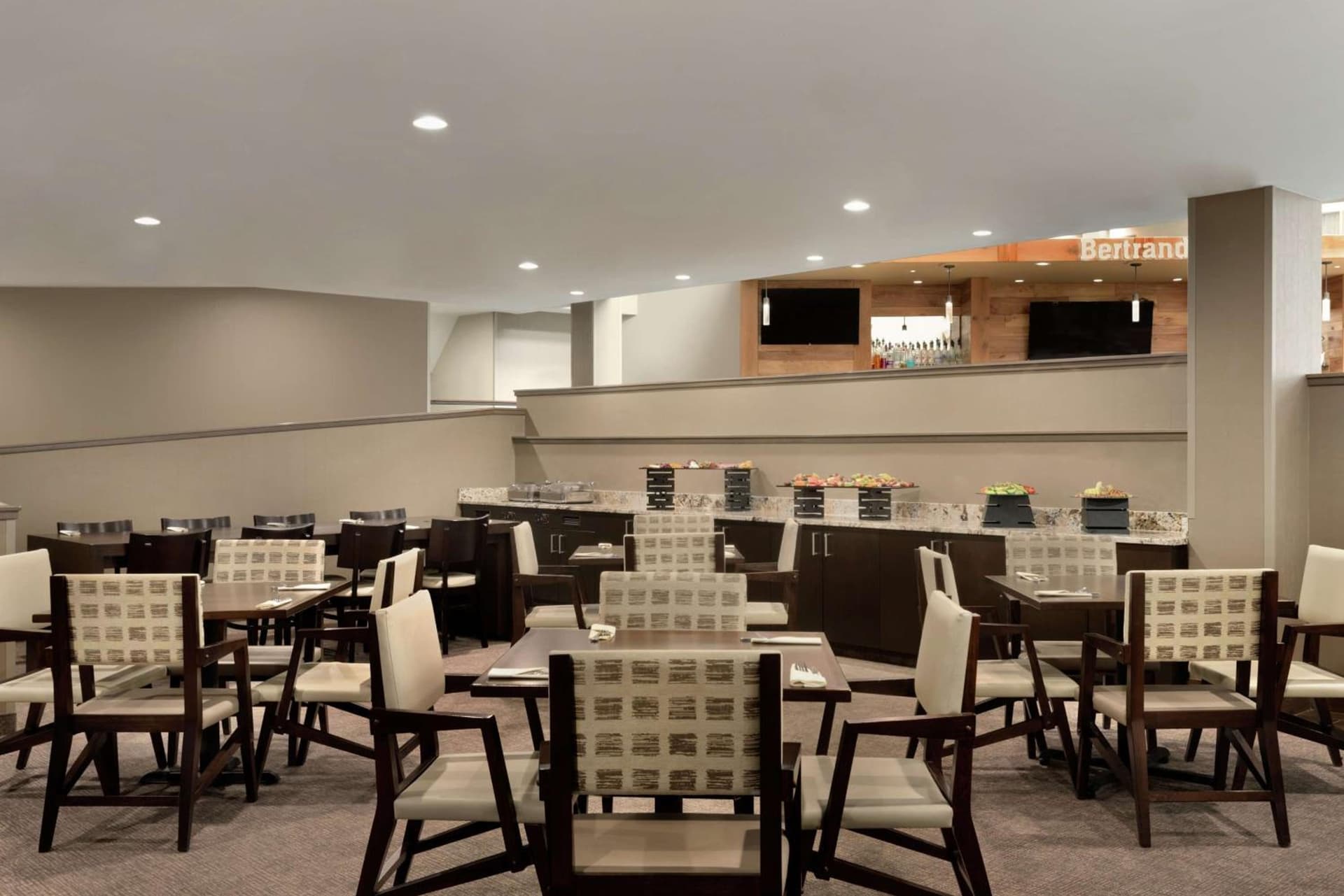 Embassy Suites by Hilton Milwaukee Brookfield gallery photo in Brookfield, WI — image 79
