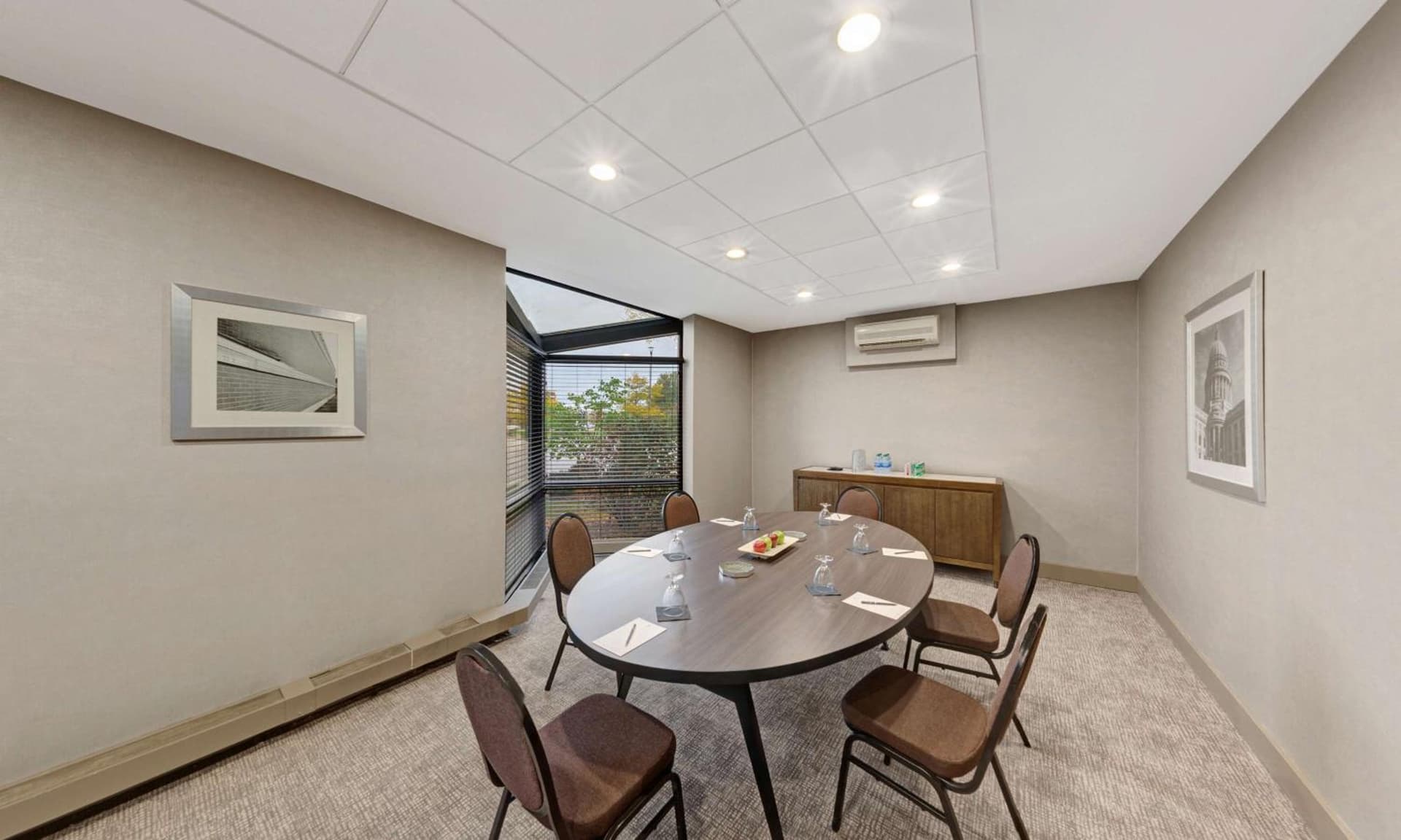 Embassy Suites by Hilton Milwaukee Brookfield gallery photo in Brookfield, WI — image 26