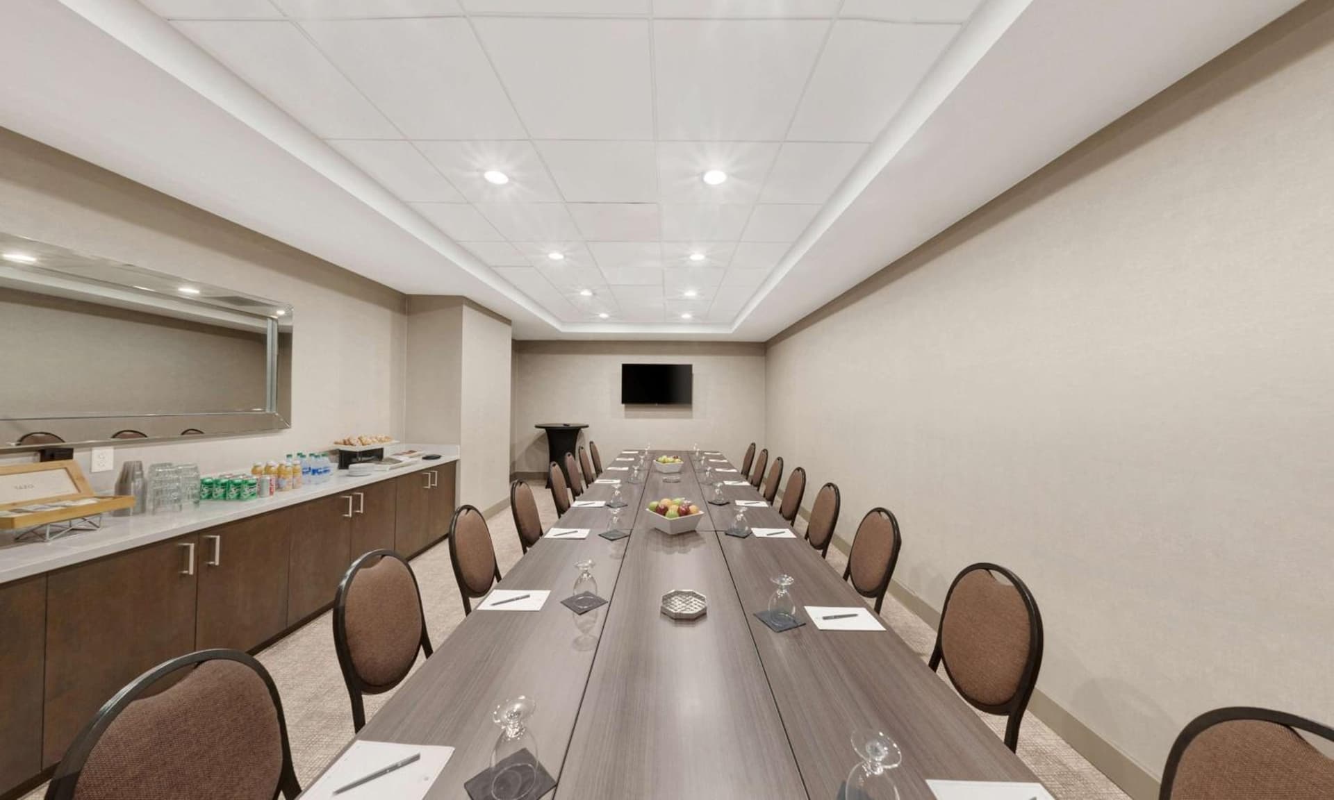 Embassy Suites by Hilton Milwaukee Brookfield gallery photo in Brookfield, WI — image 41