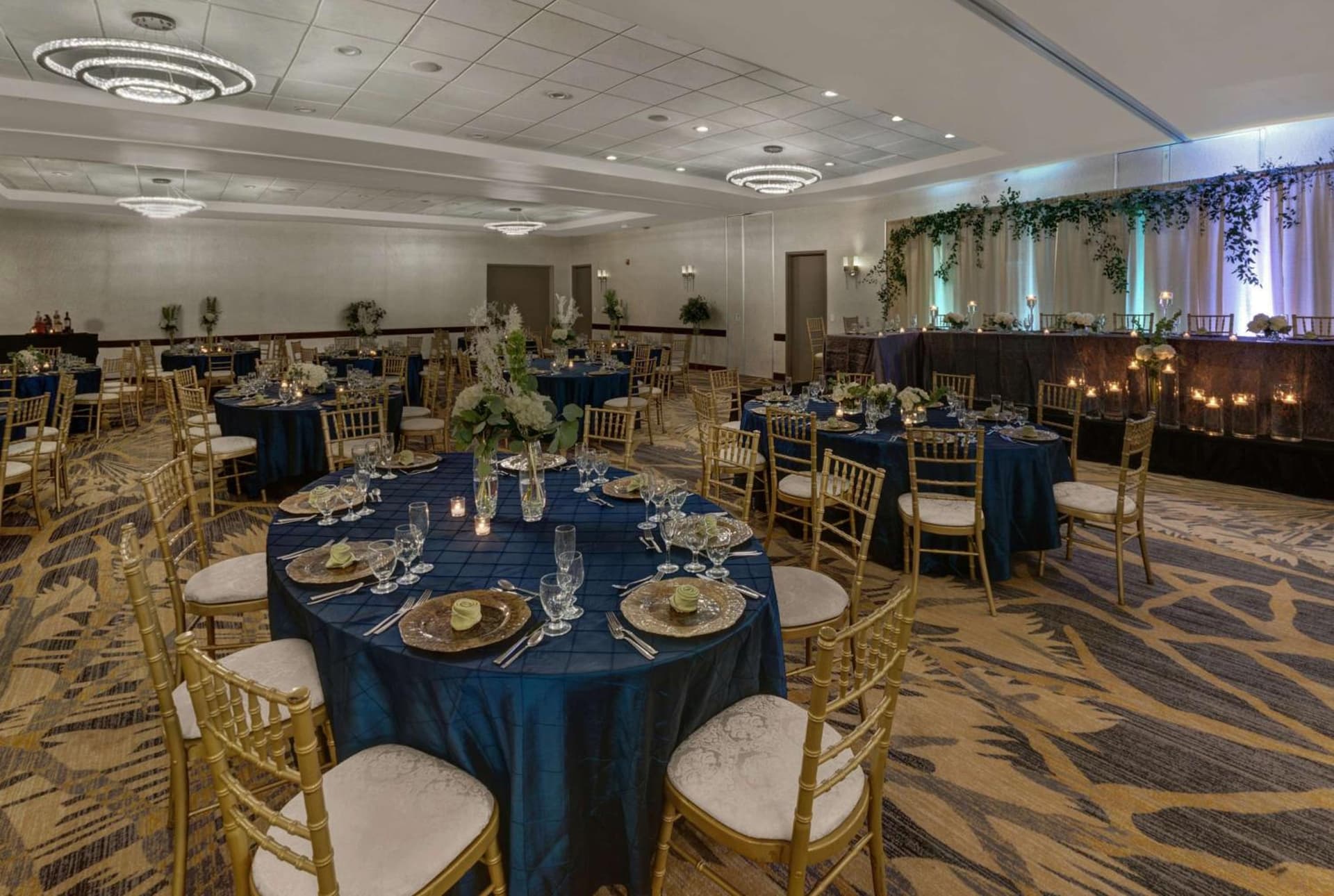 Embassy Suites by Hilton Milwaukee Brookfield gallery photo in Brookfield, WI — image 27