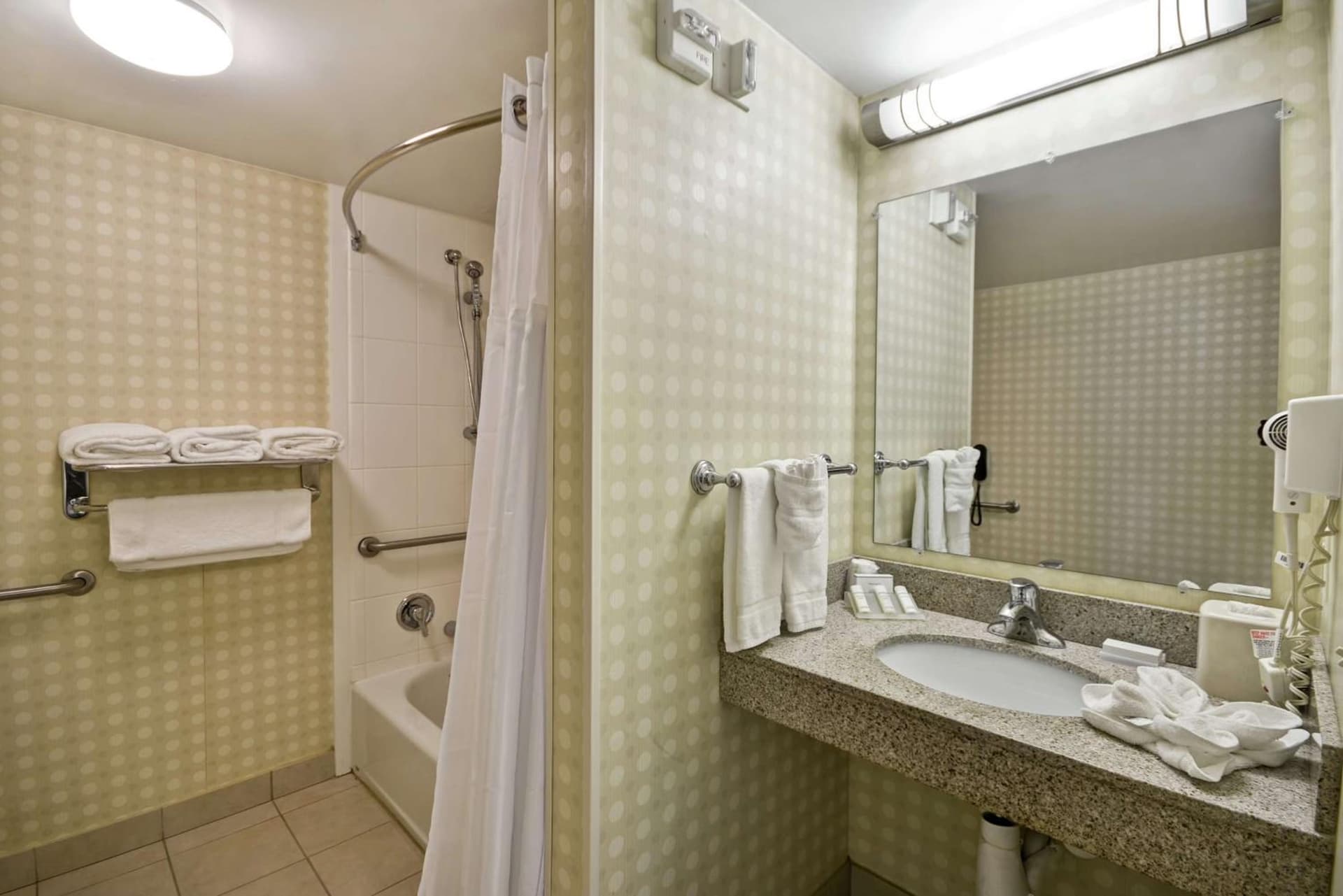 Hilton Garden Inn Riverhead gallery photo in Riverhead, NY — image 40