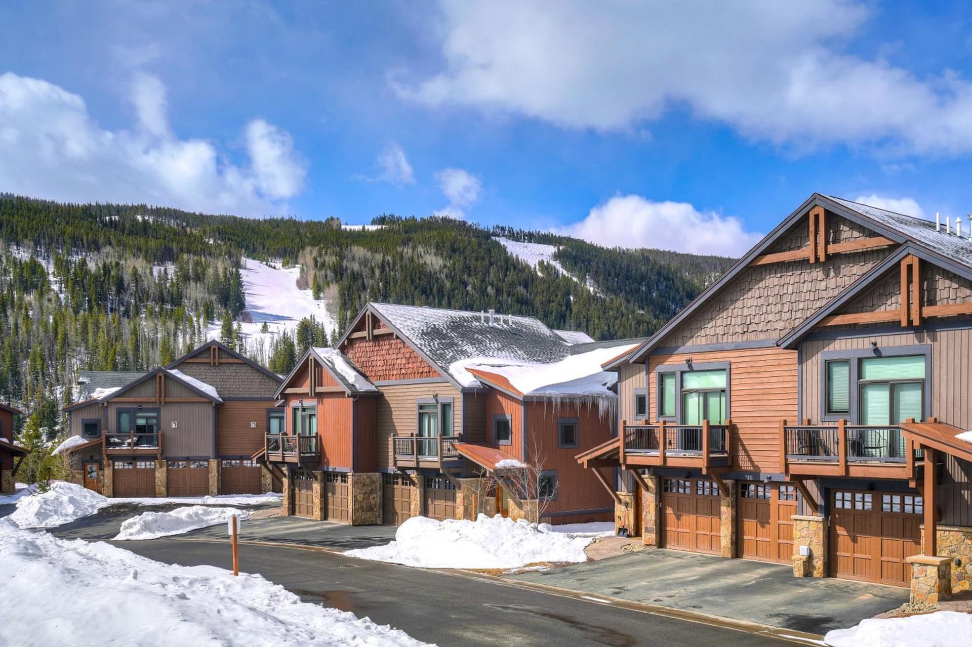 River Run Townhomes by Vail Resorts property views in Keystone, CO — gallery photo 3