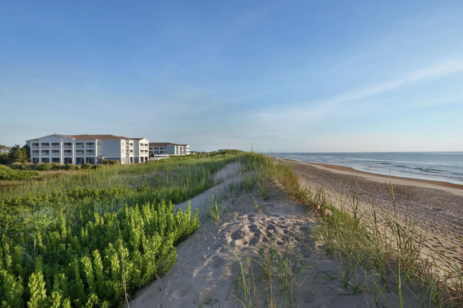 Hampton Inn & Suites Outer Banks/Corolla interior in Corolla — gallery photo 2