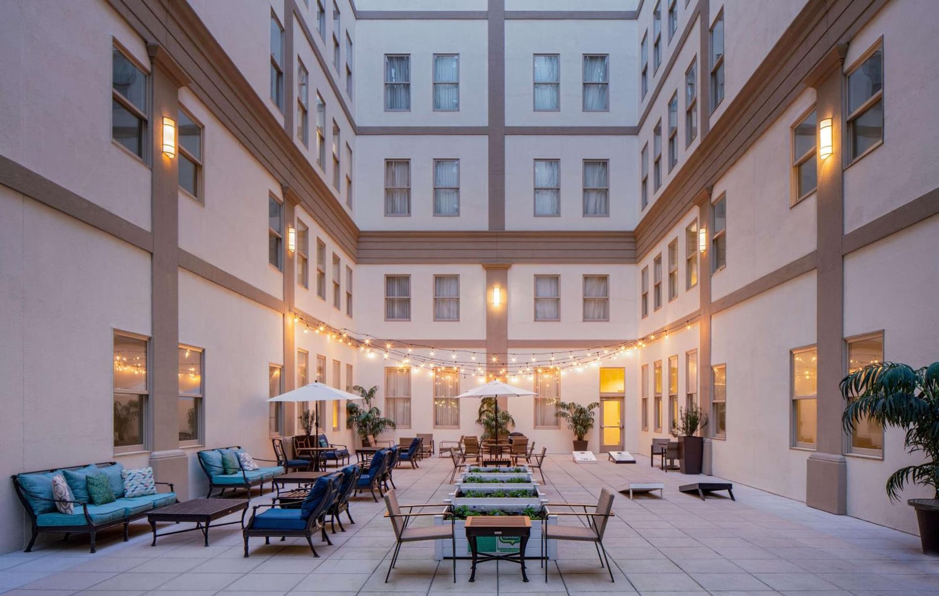 Hilton Richmond Downtown interior in Richmond, VA — gallery photo 2