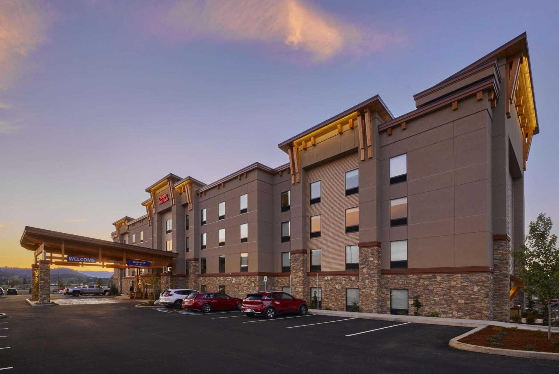 Hampton Inn & Suites Roseburg property views in Roseburg, OR — gallery photo 3