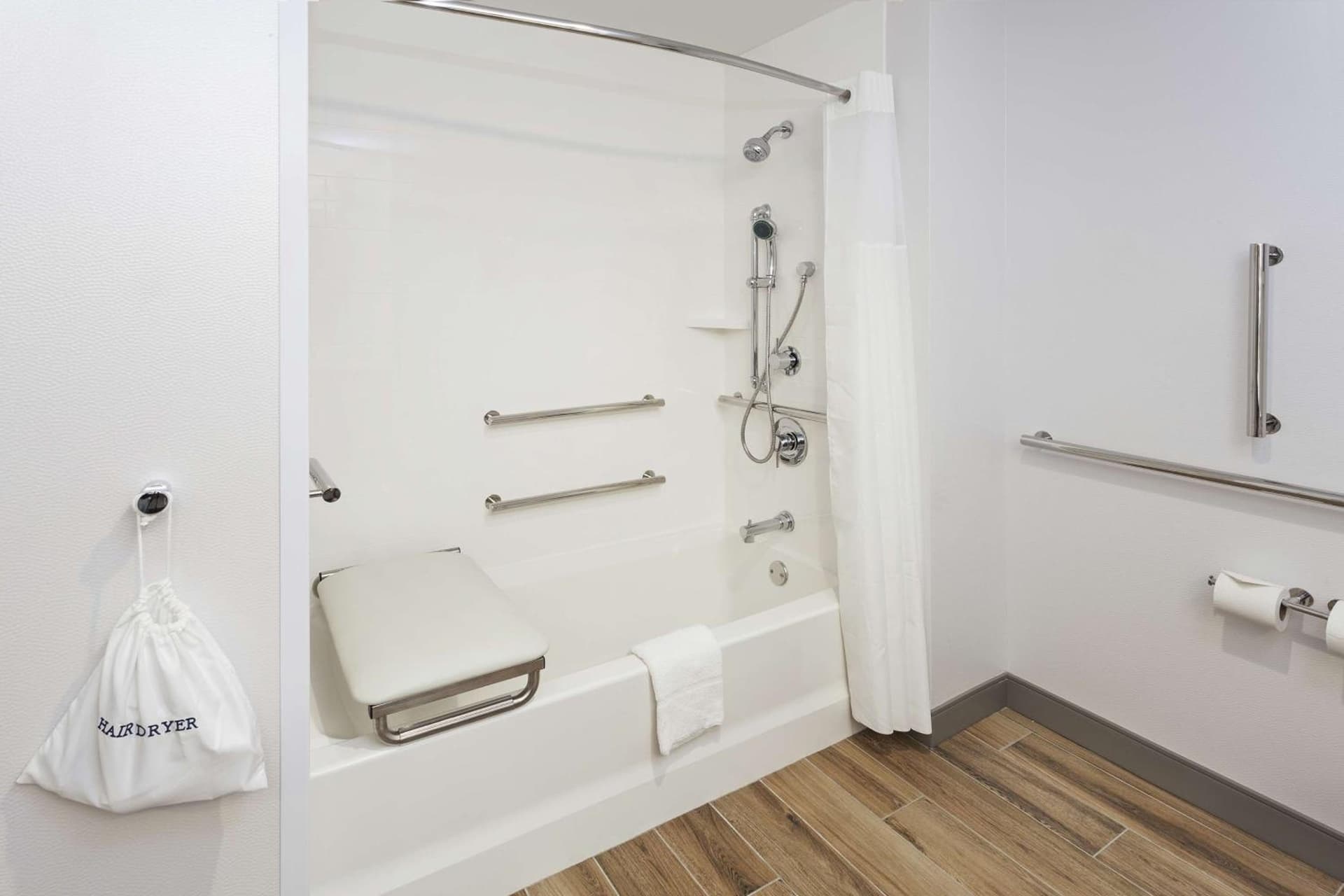 Hampton Inn & Suites Rocky Hill - Hartford South gallery photo in Rocky Hill — image 9