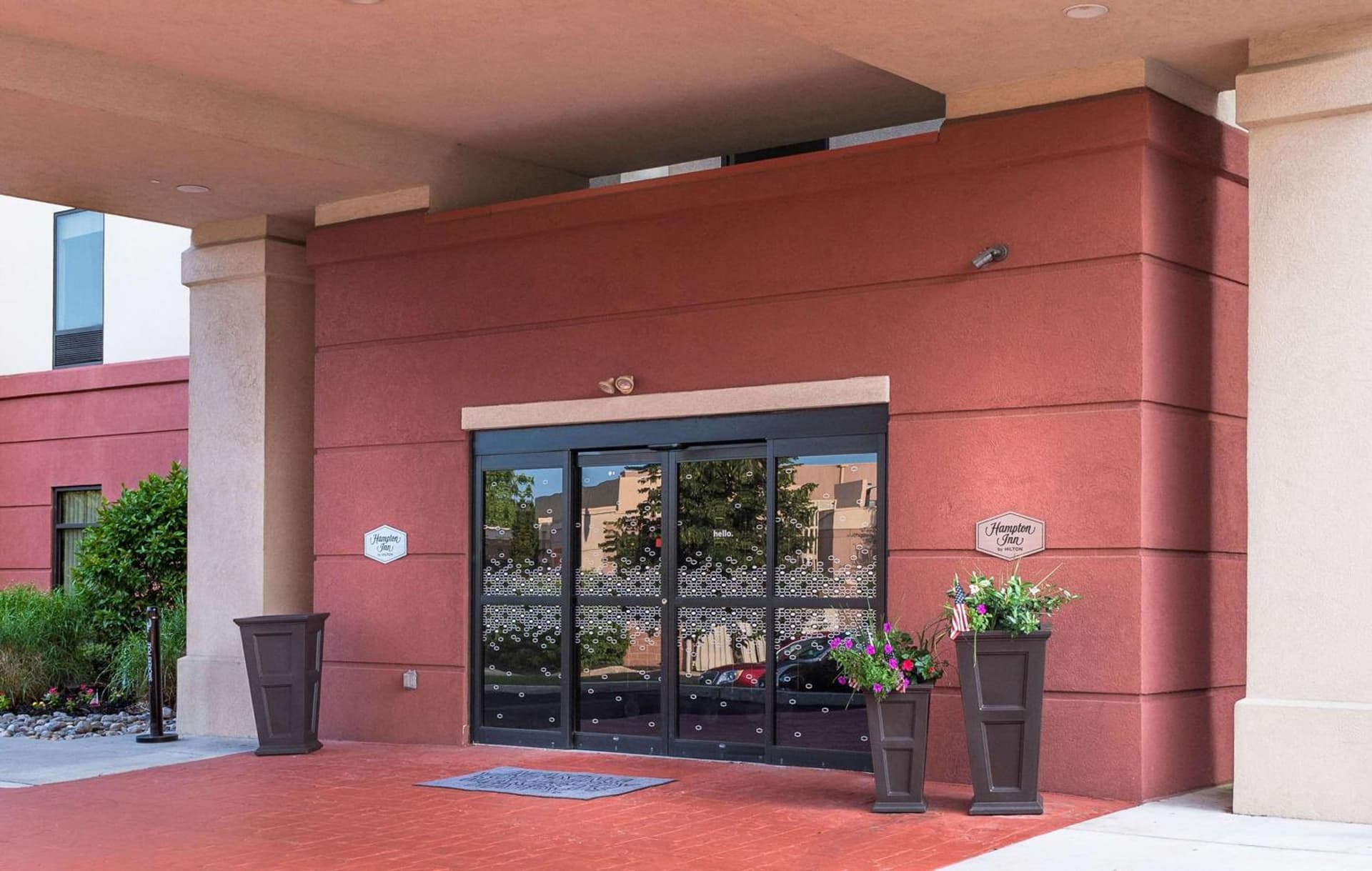 Hampton Inn Doylestown interior in Warrington — gallery photo 2