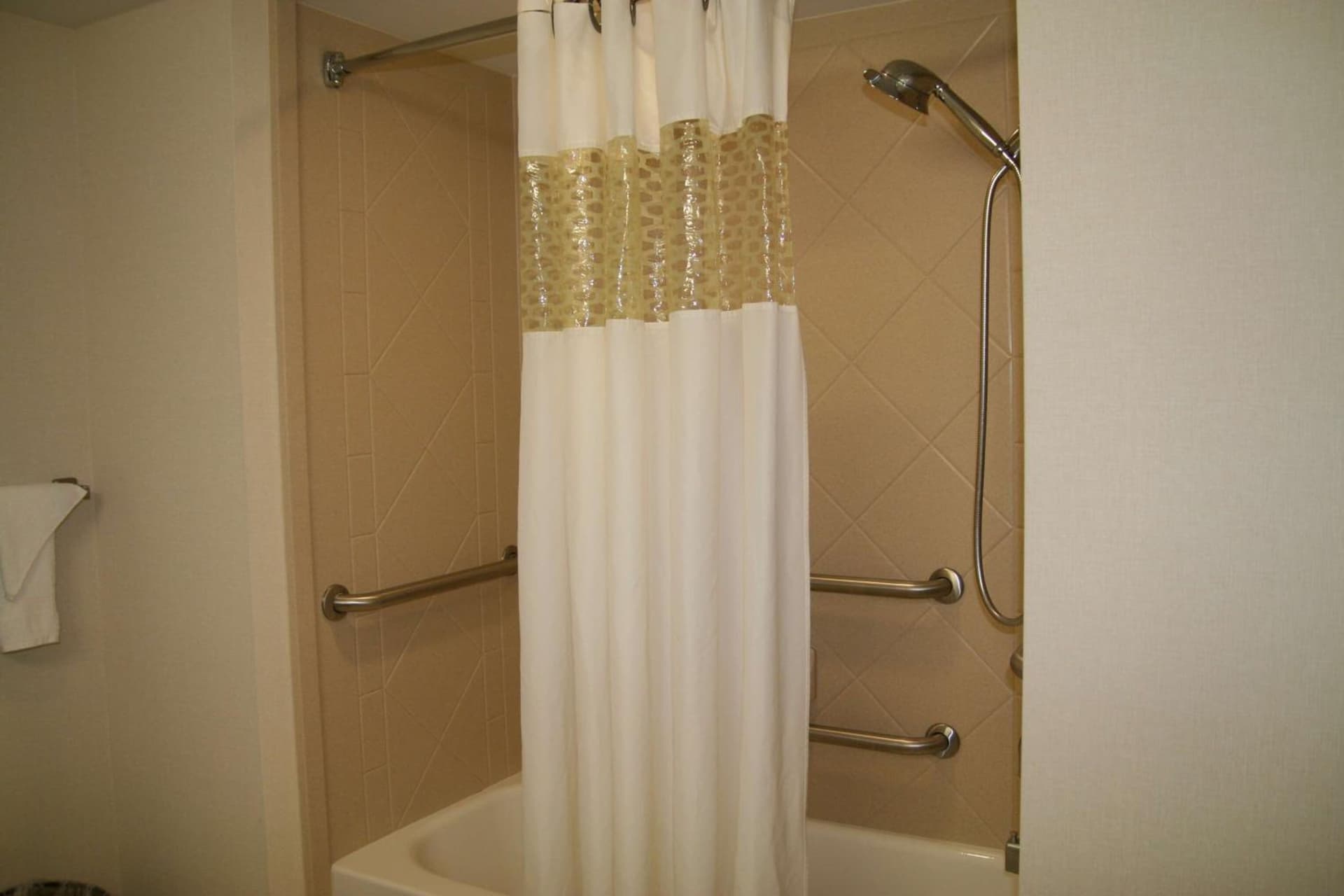 Hampton Inn Doylestown gallery photo in Warrington — image 8