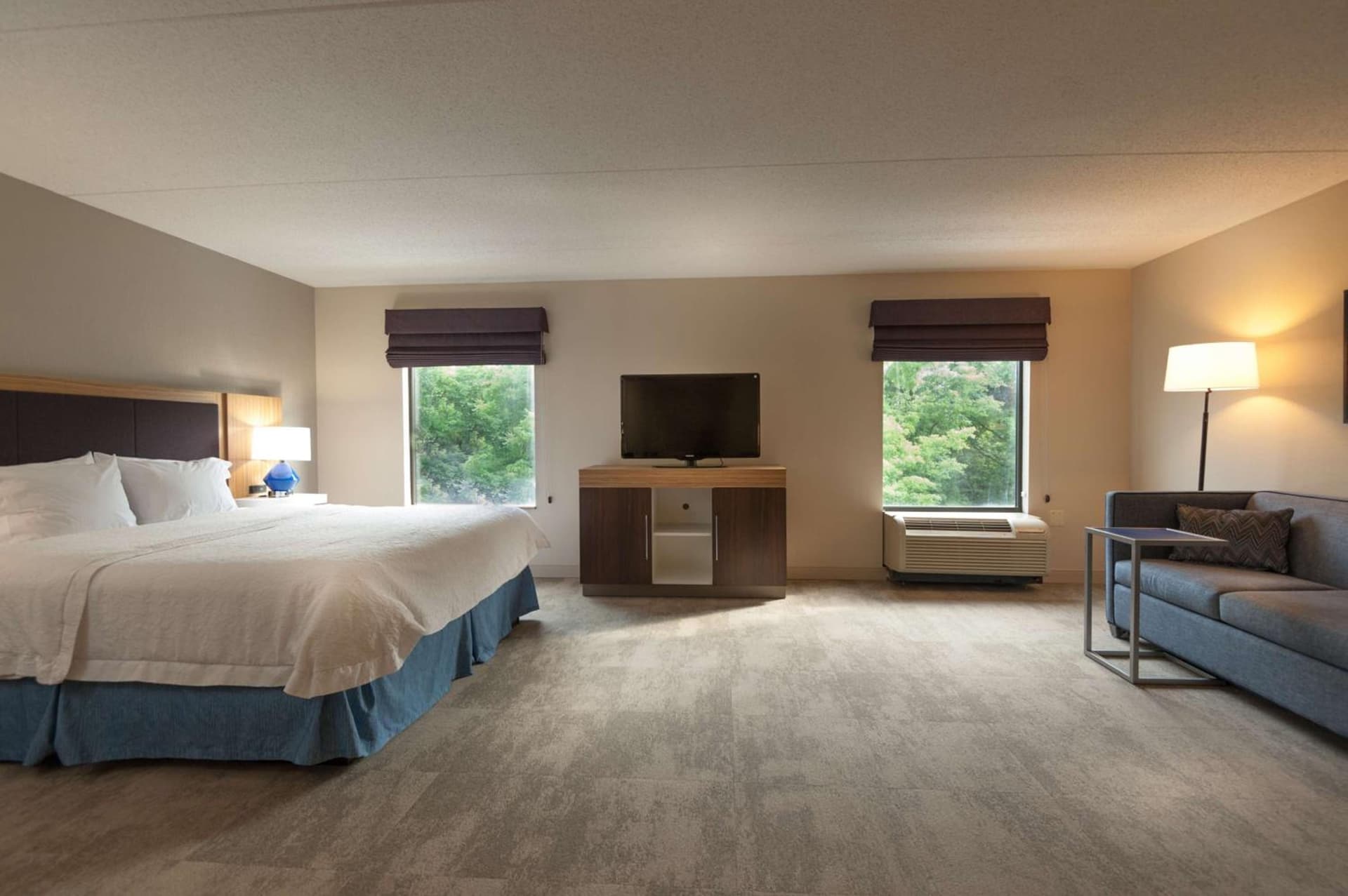 Hampton Inn Doylestown gallery photo in Warrington — image 53