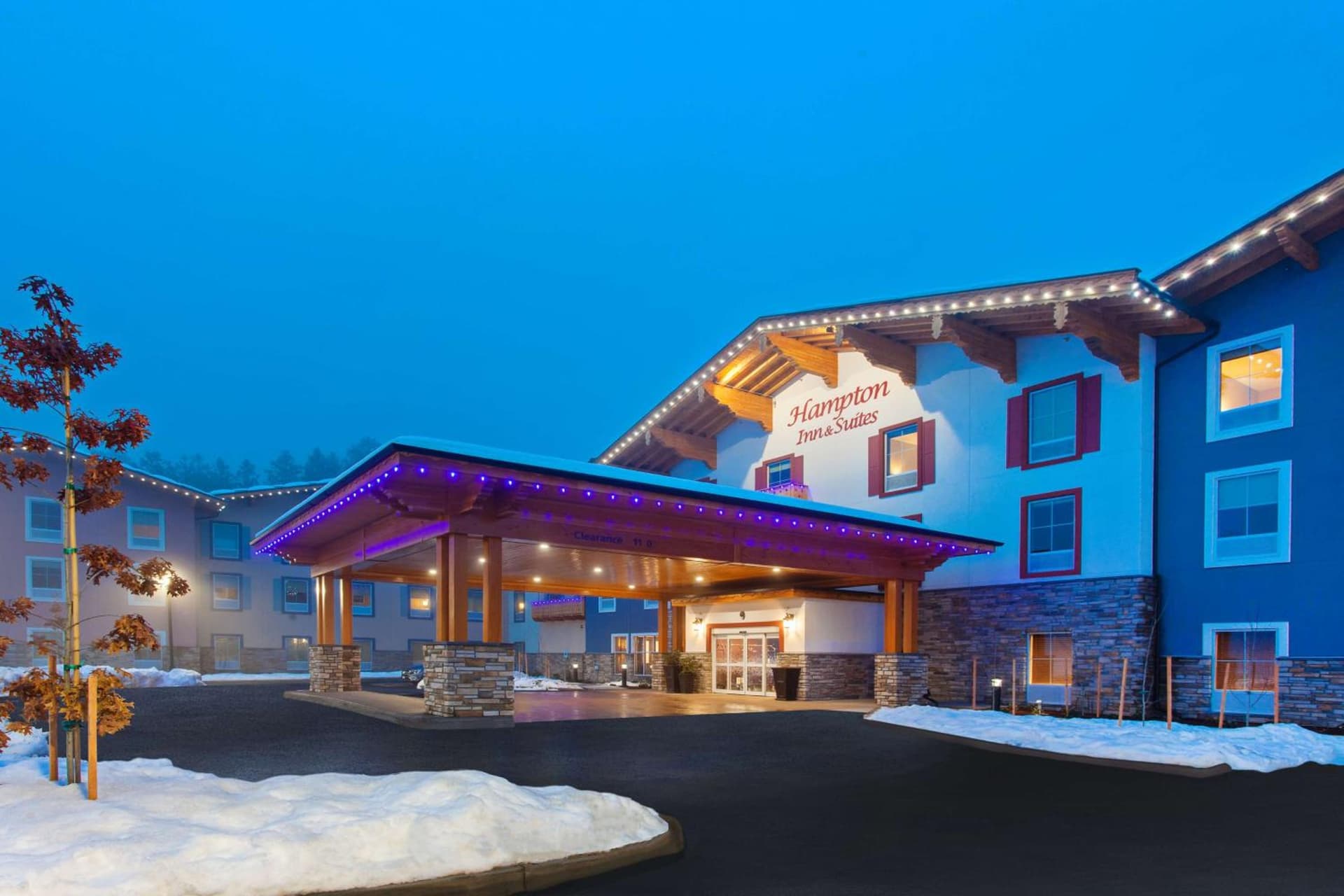 Hampton Inn & Suites Leavenworth interior in Leavenworth, WA — gallery photo 2