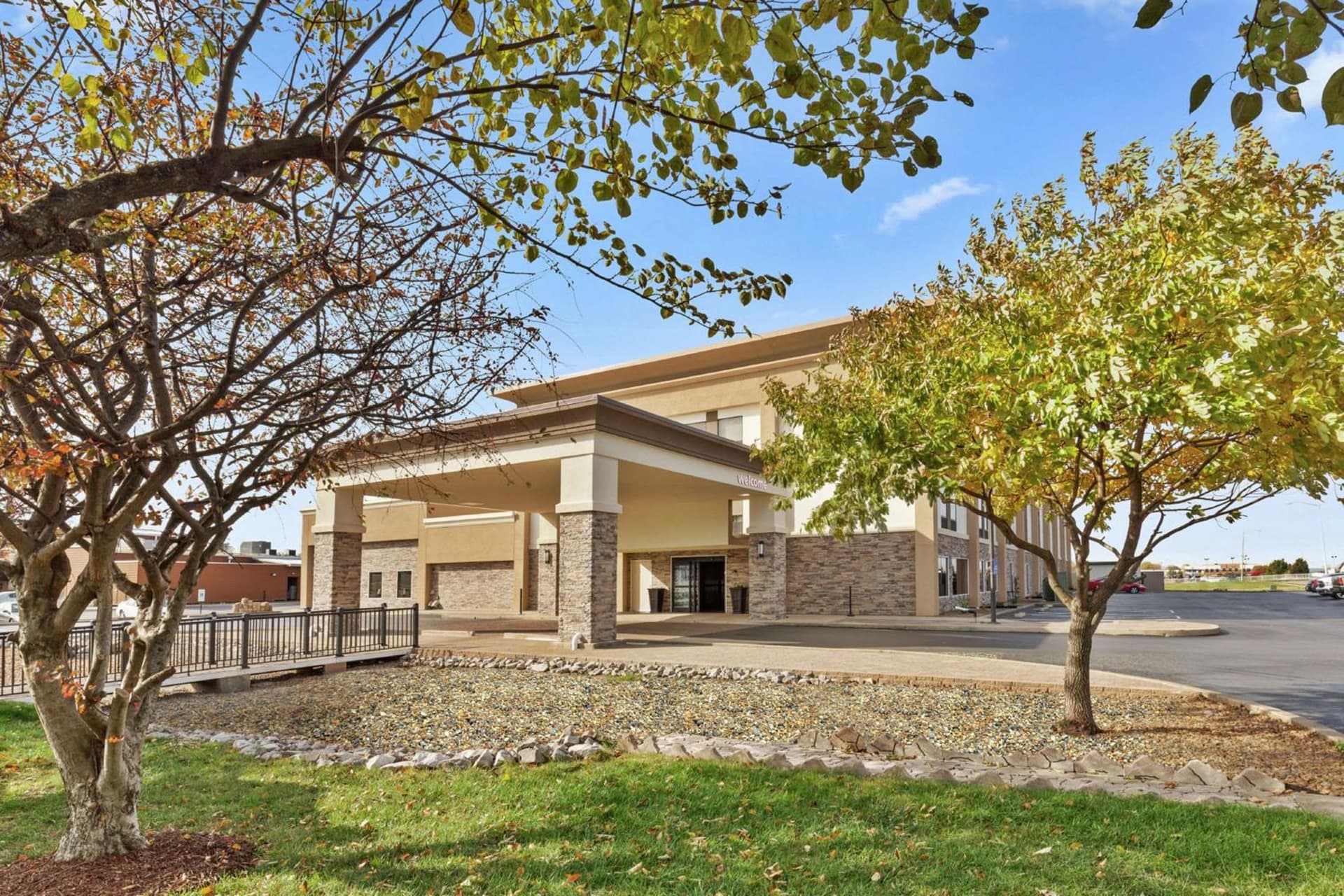 Hampton Inn St. Louis/Collinsville property views in Collinsville, IL — gallery photo 3