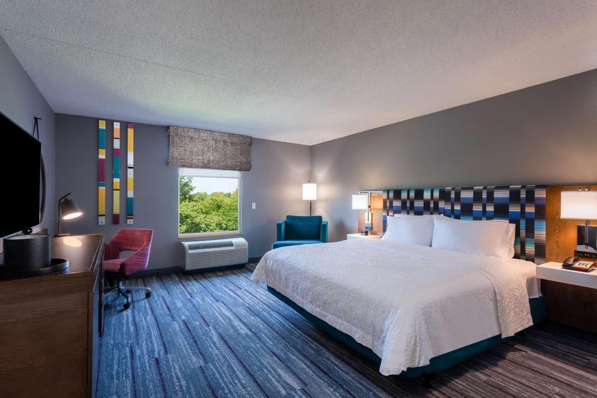 Hampton Inn & Suites Herndon-Reston gallery photo in Herndon, VA — image 25