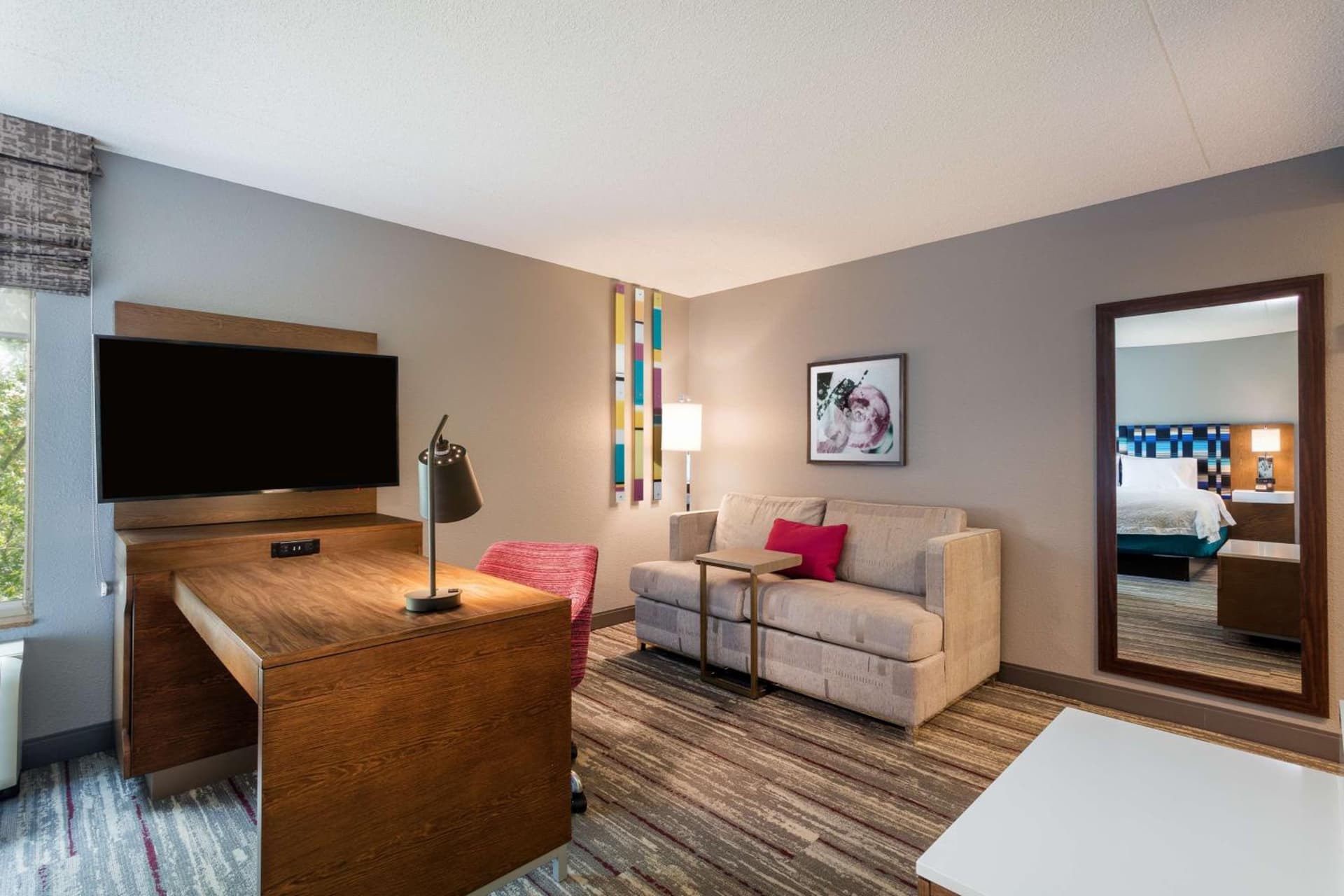 Hampton Inn & Suites Herndon-Reston gallery photo in Herndon, VA — image 8