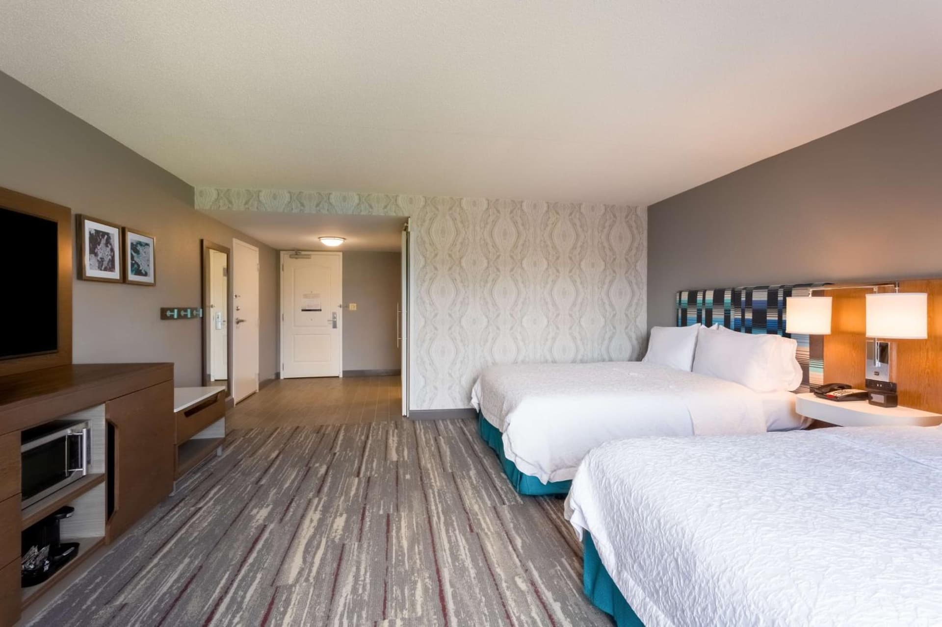 Hampton Inn & Suites Herndon-Reston gallery photo in Herndon, VA — image 13