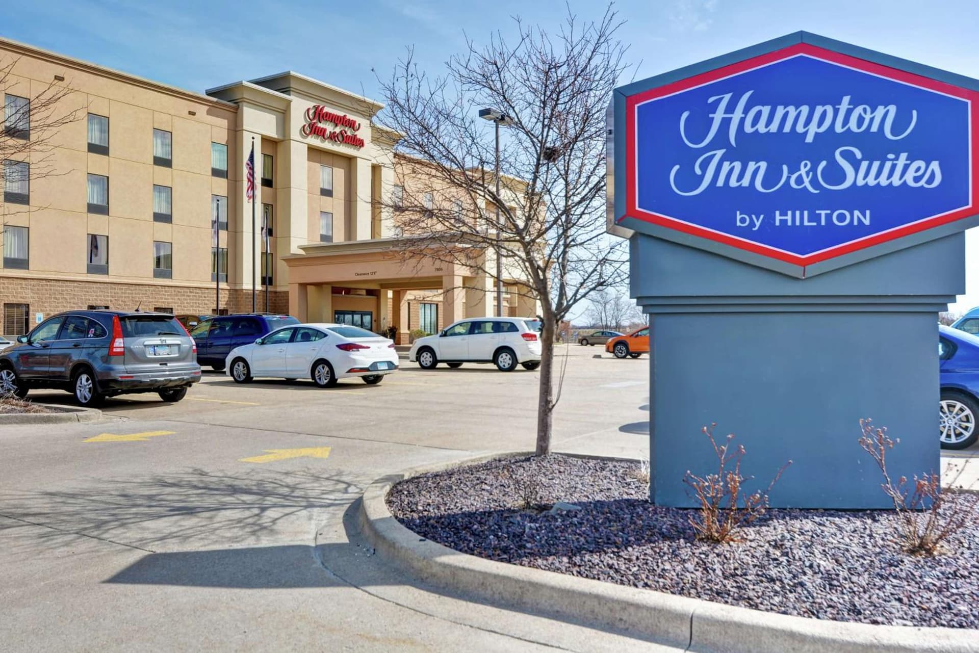 Hampton Inn and Suites Peoria at Grand Prairie property views in Peoria, IL — gallery photo 3