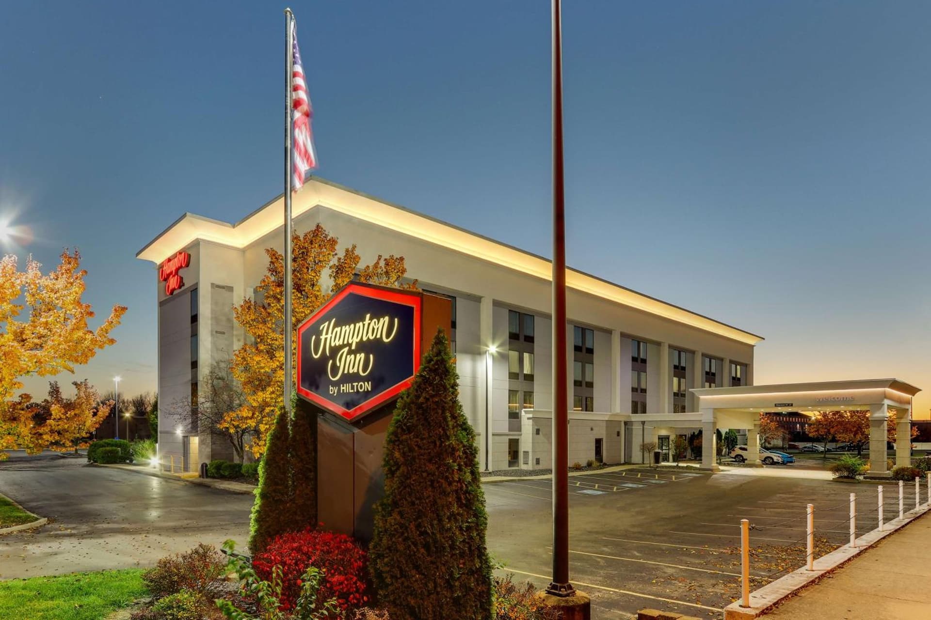Hampton Inn Springfield interior in Springfield, OH — gallery photo 2