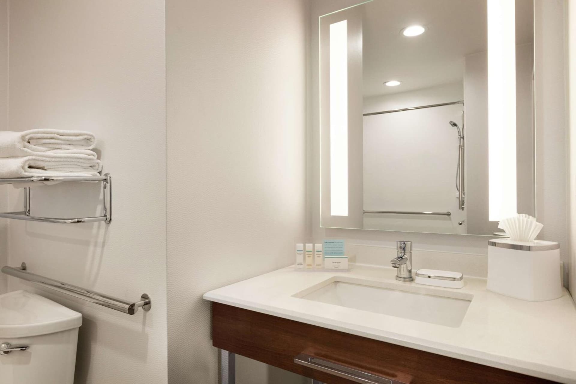 Hampton Inn Dulles/Cascades gallery photo in Sterling, VA — image 14