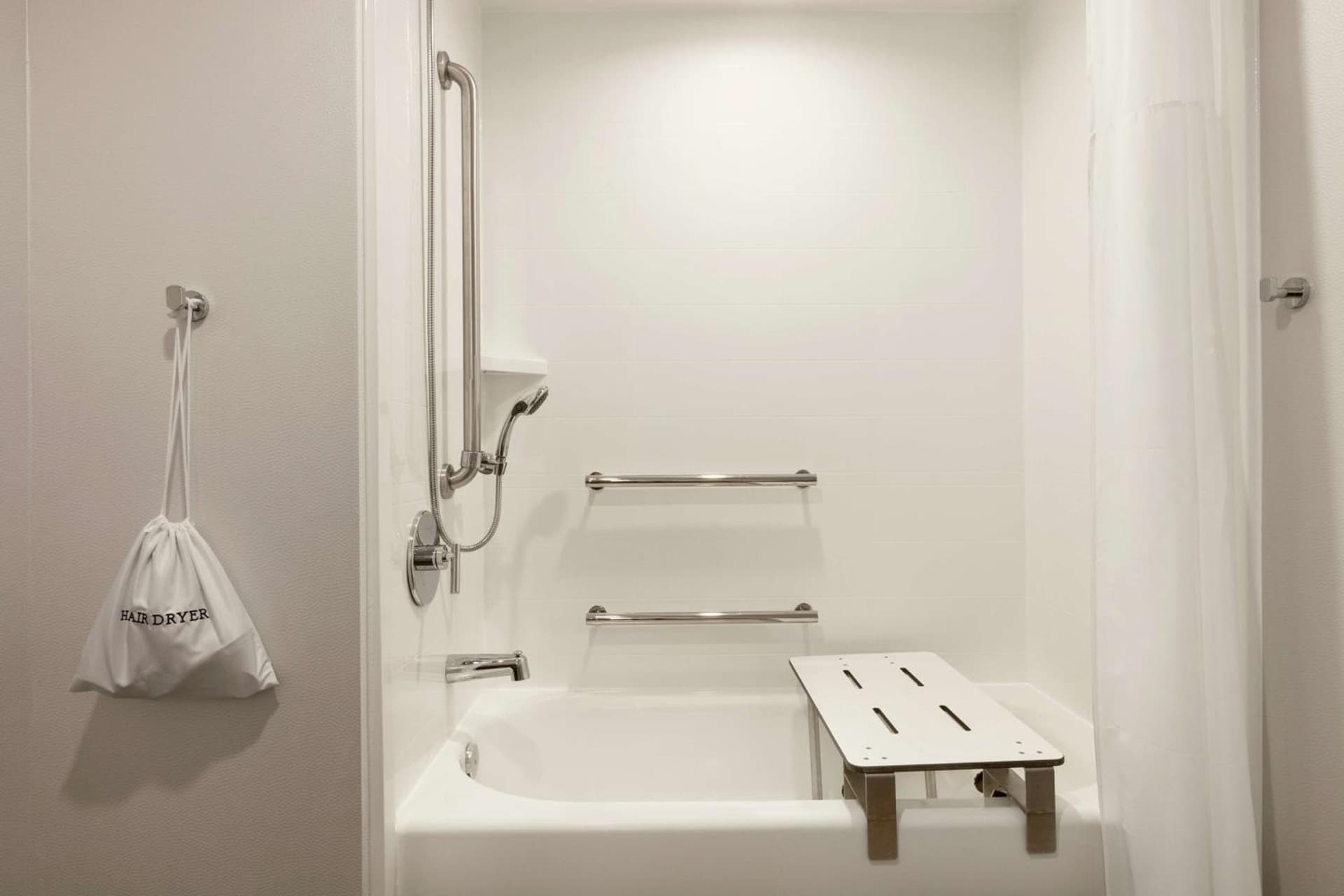 Hampton Inn Dulles/Cascades gallery photo in Sterling, VA — image 30