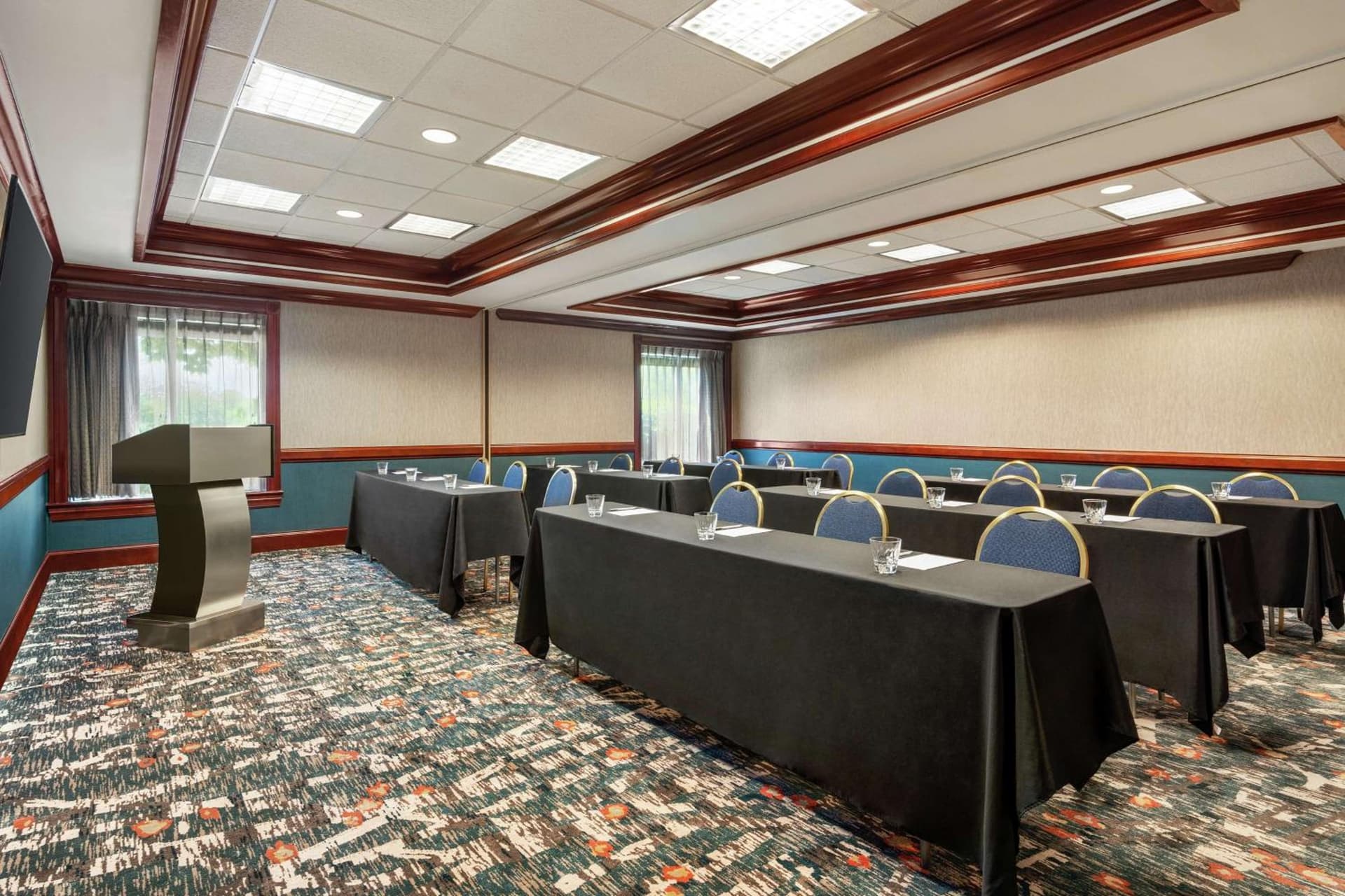 Hampton Inn Dulles/Cascades gallery photo in Sterling, VA — image 11