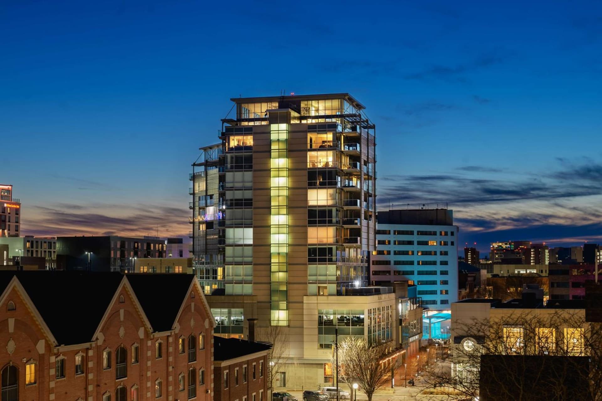 Hotelvetro Iowa City, Tapestry Collection By Hilton featured exterior or lobby in Iowa City, IA — similar hotel