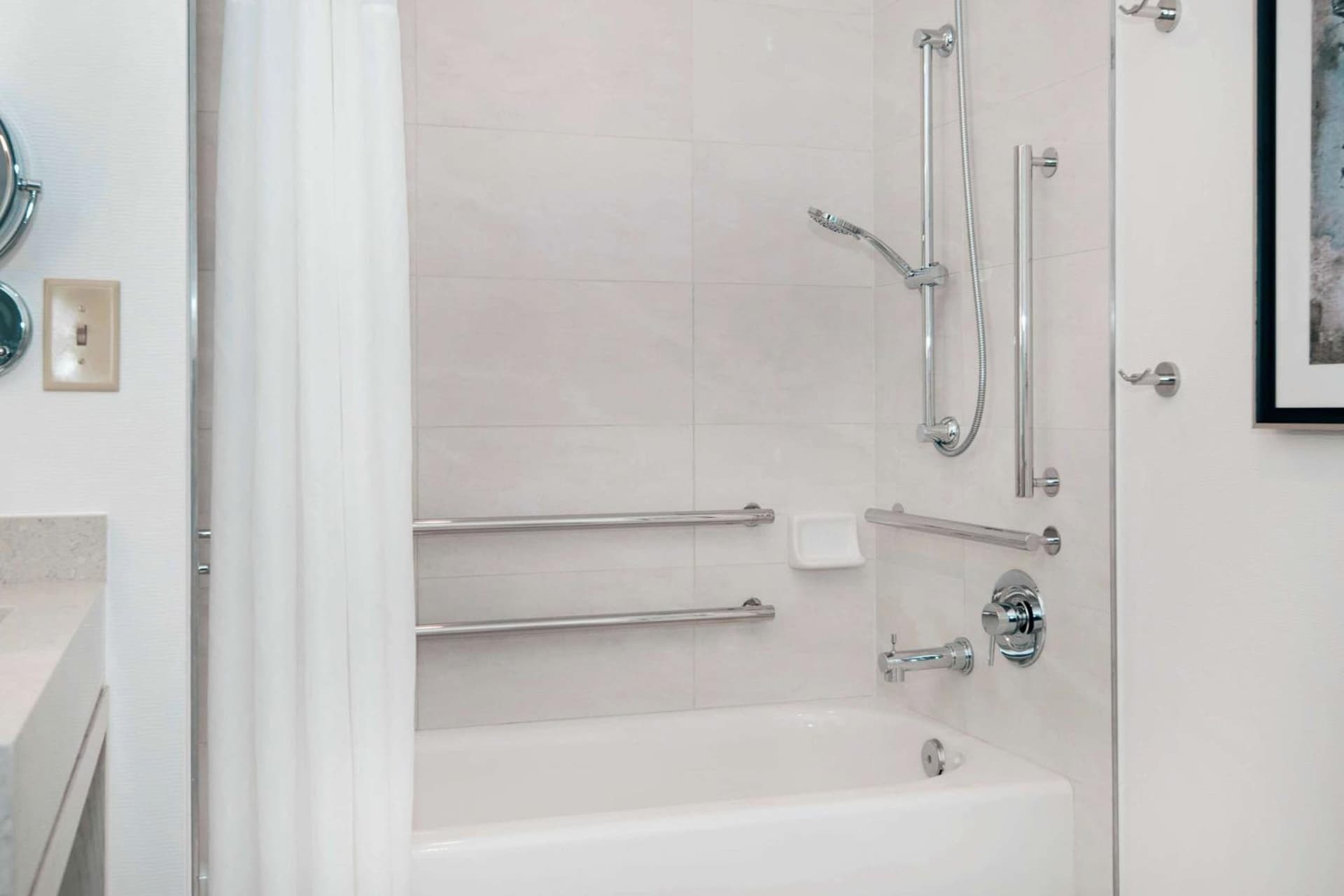 Embassy Suites by Hilton Raleigh Durham Airport Brier Creek gallery photo in Raleigh, NC — image 31
