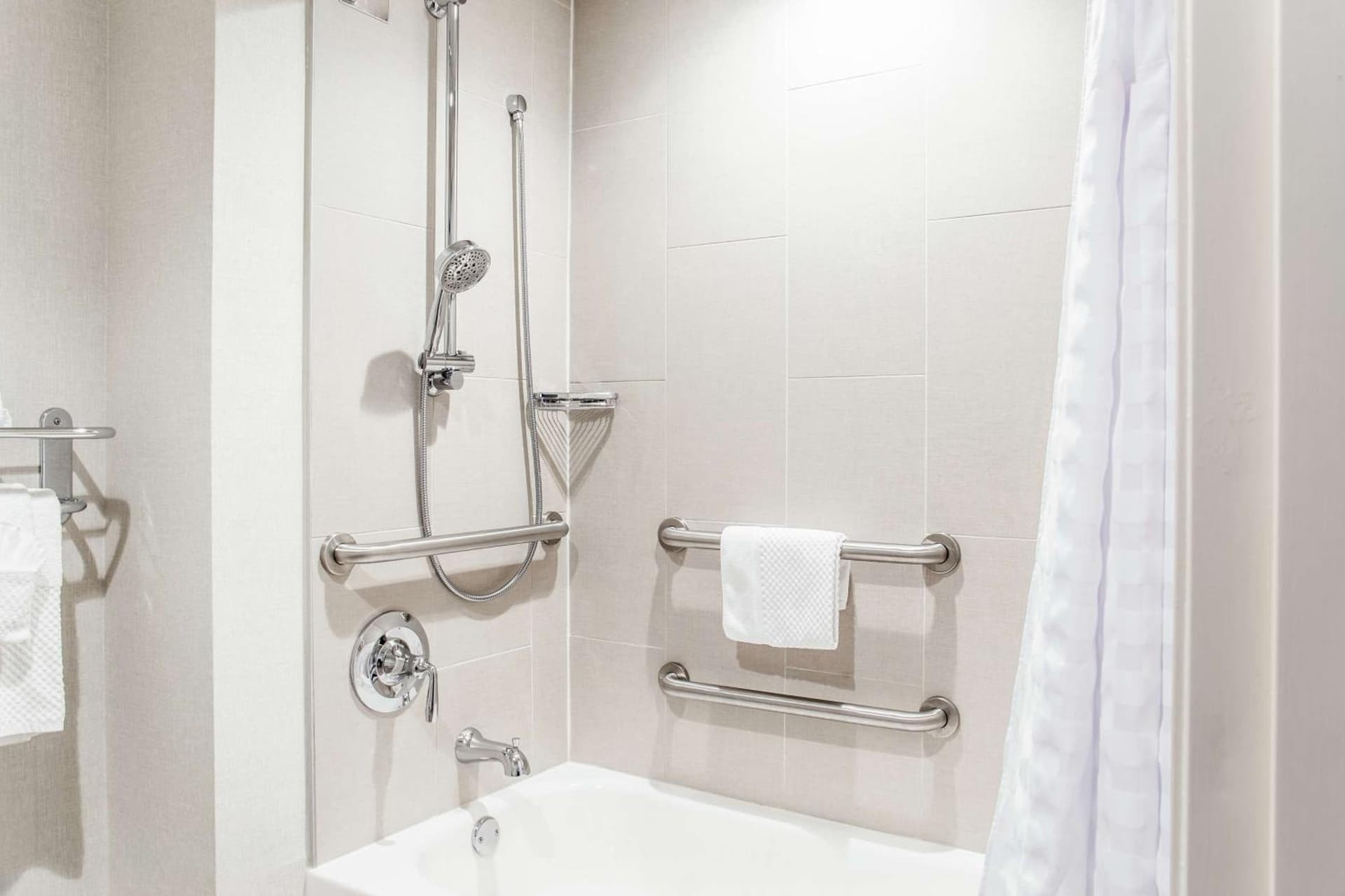 Doubletree by Hilton Pleasant Prairie Kenosha, WI gallery photo in Pleasant Prairie, WI — image 8