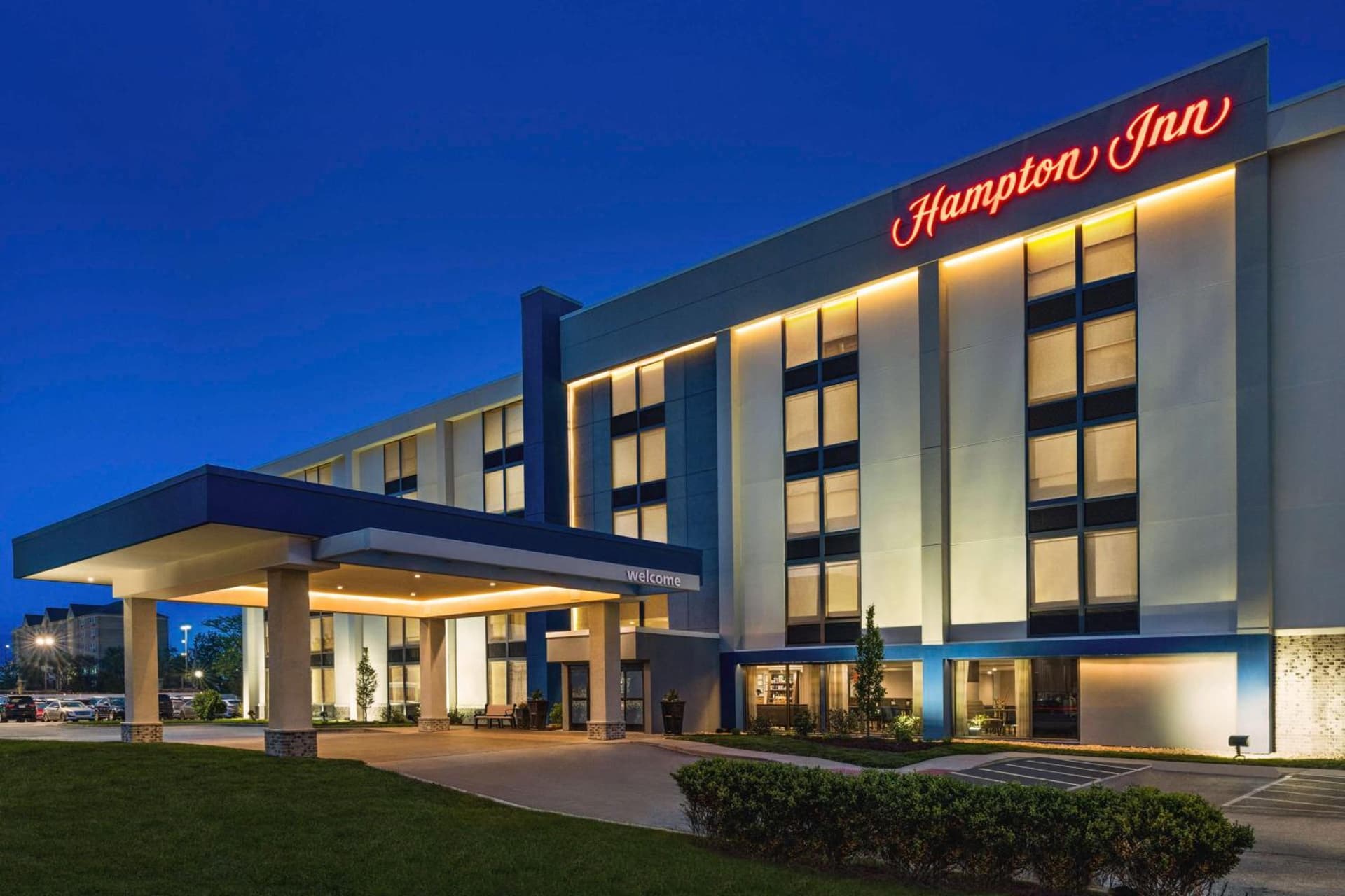 Hampton Inn Chicago-O'Hare International Airport interior in Schiller Park, IL — gallery photo 2
