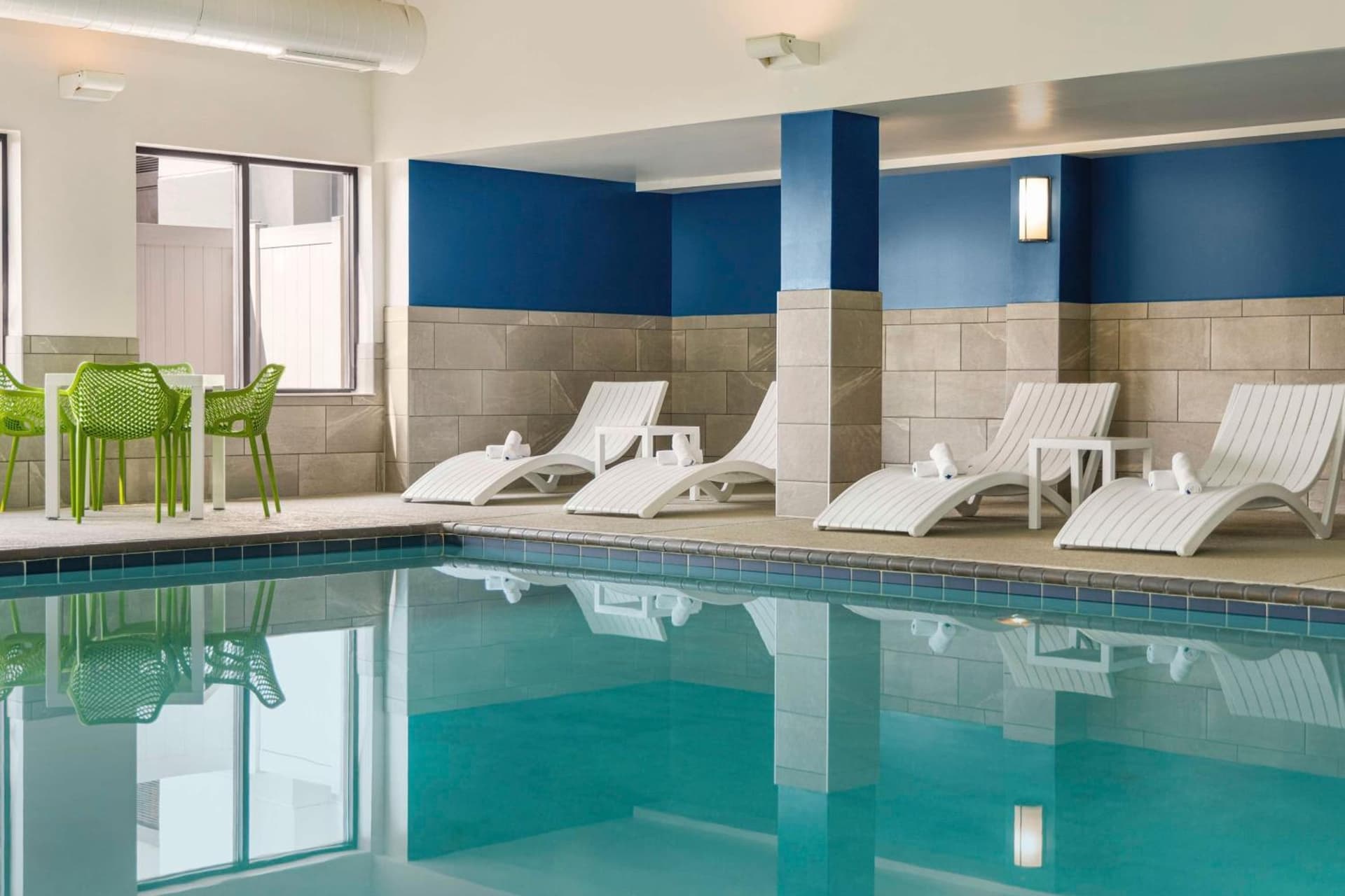 Hampton Inn Chicago-O'Hare International Airport gallery photo in Schiller Park, IL — image 23