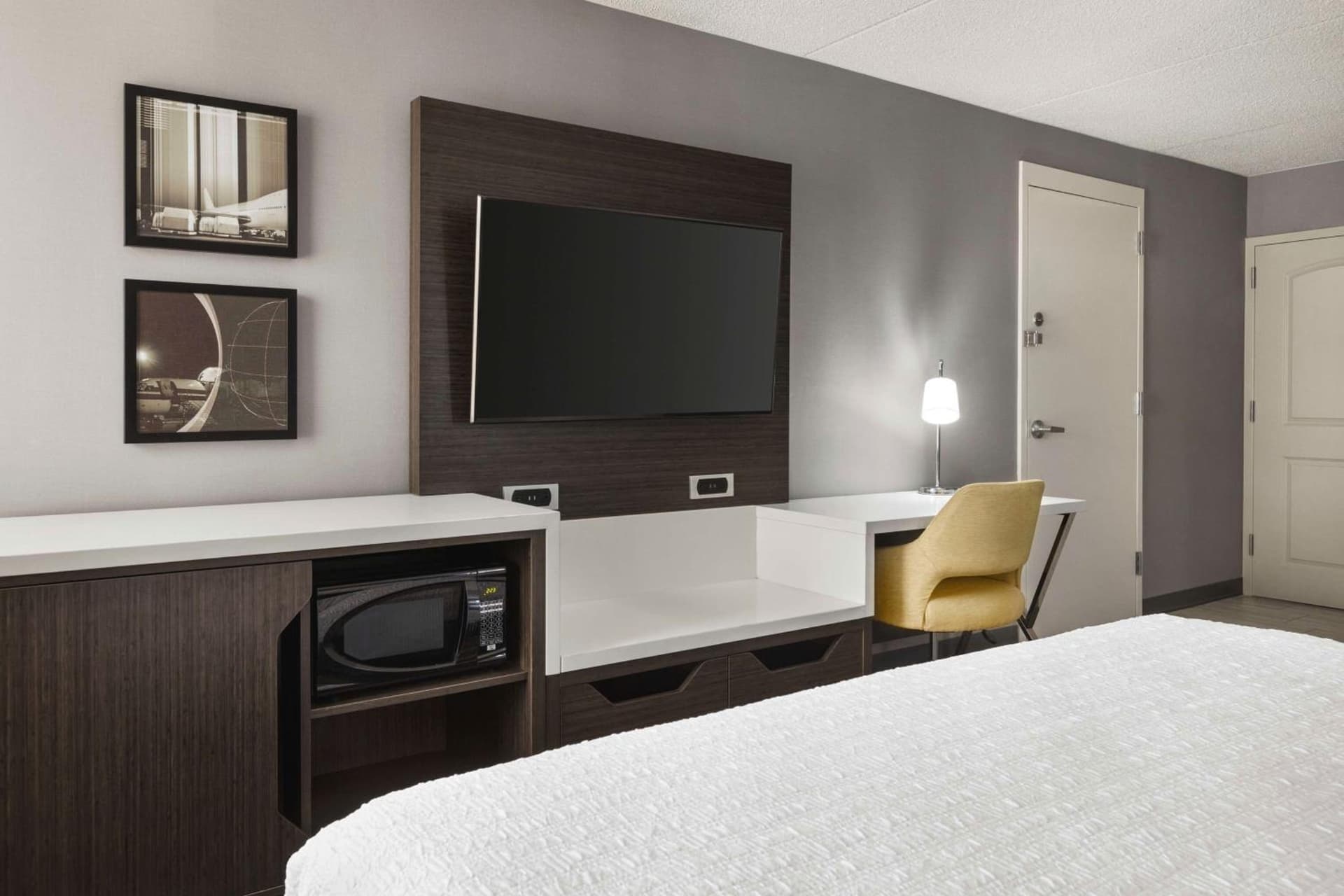 Hampton Inn Chicago-O'Hare International Airport gallery photo in Schiller Park, IL — image 31
