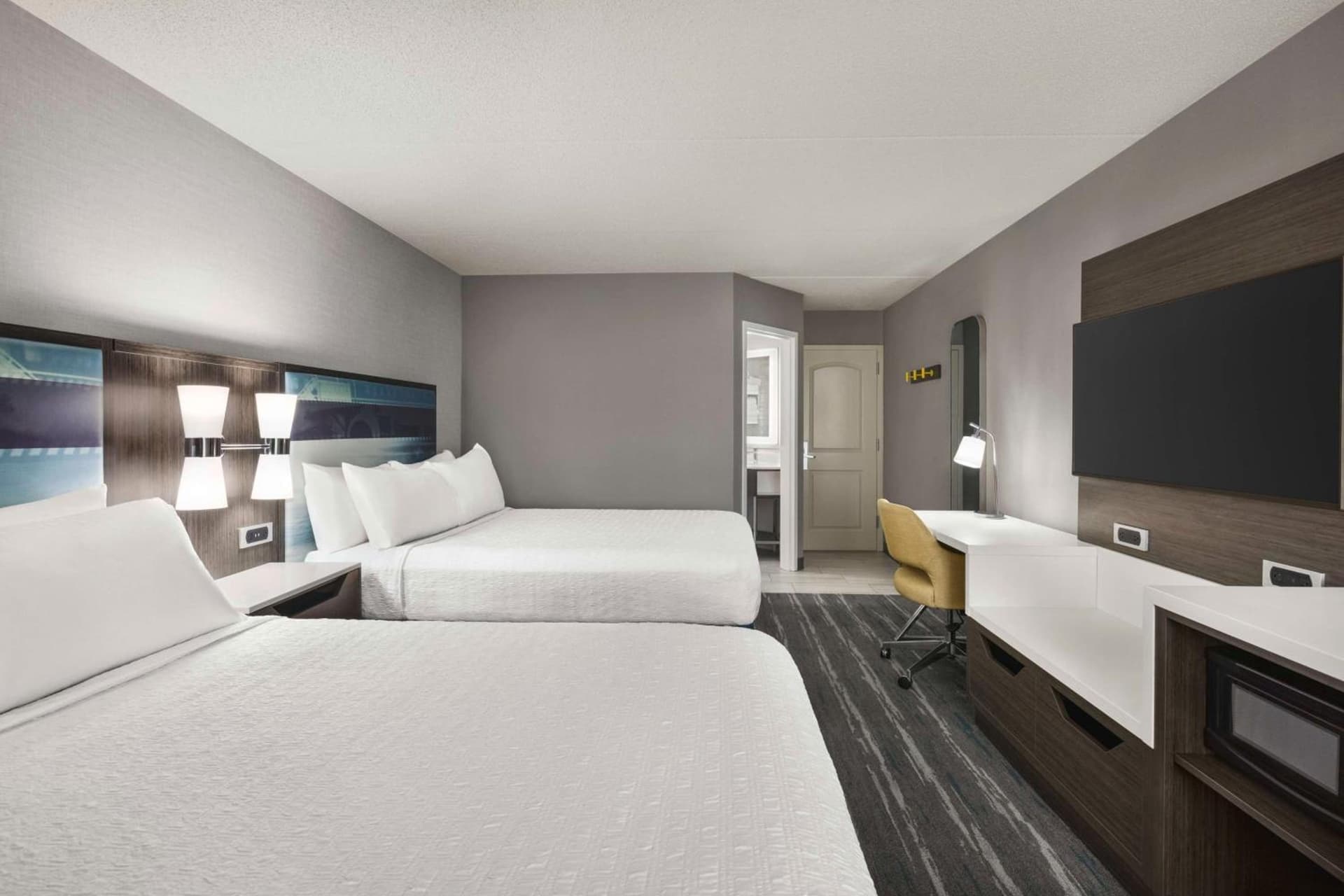 Hampton Inn Chicago-O'Hare International Airport gallery photo in Schiller Park, IL — image 5