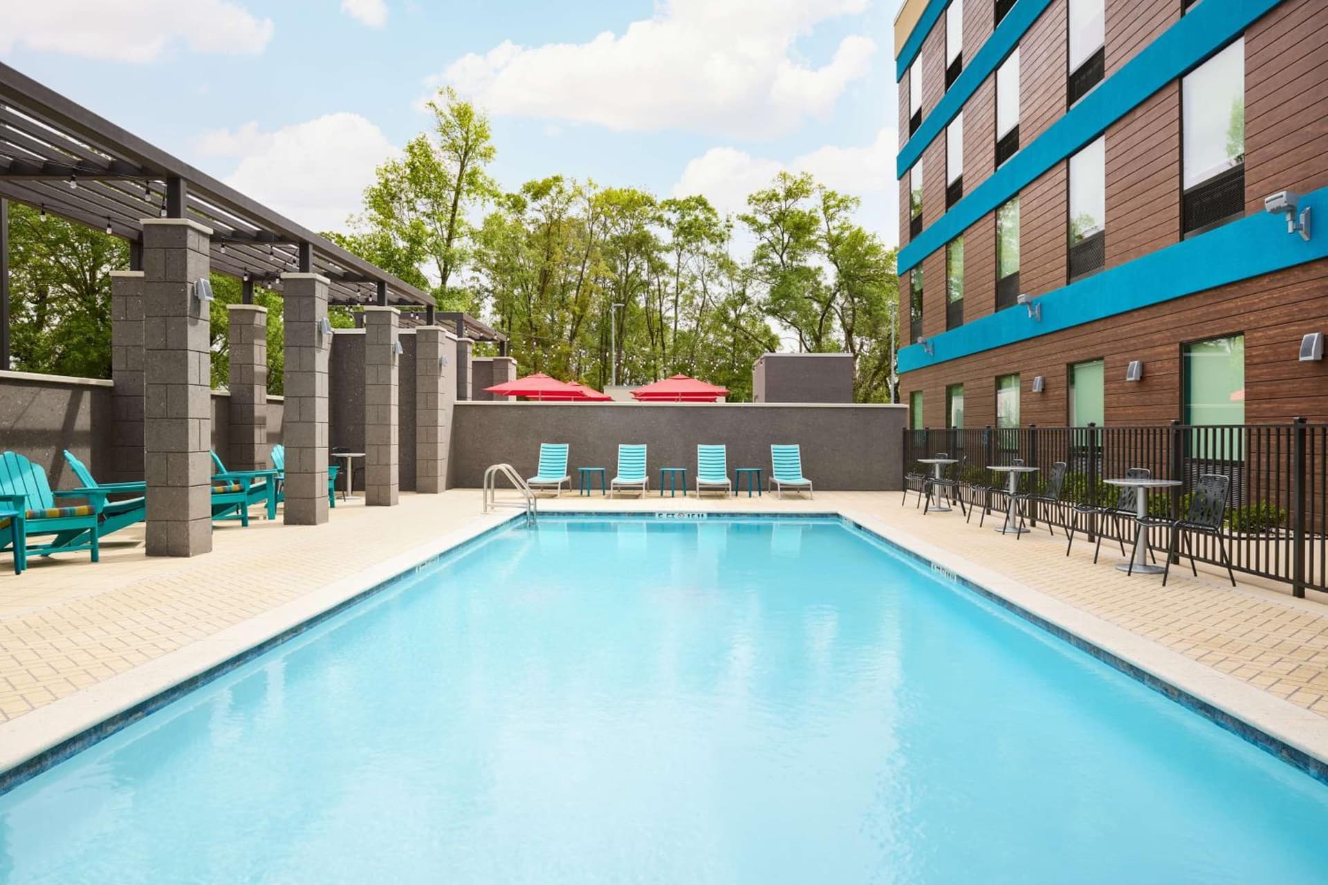 Home2 Suites By Hilton Pensacola I-10 Pine Forest interior in Pensacola, FL — gallery photo 2