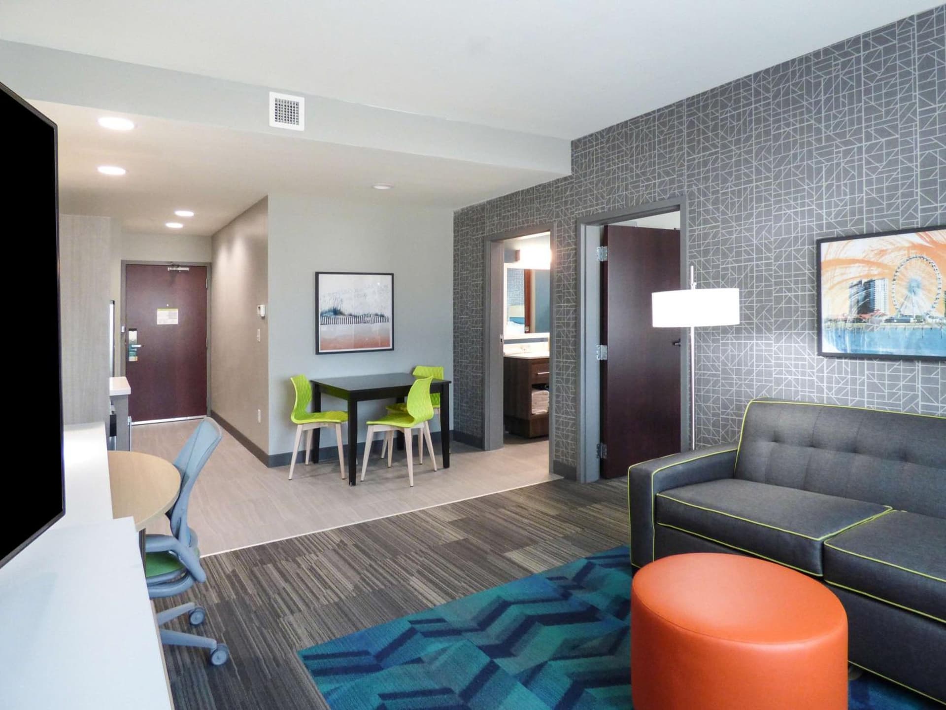 Home2 Suites By Hilton Pensacola I-10 Pine Forest gallery photo in Pensacola, FL — image 16