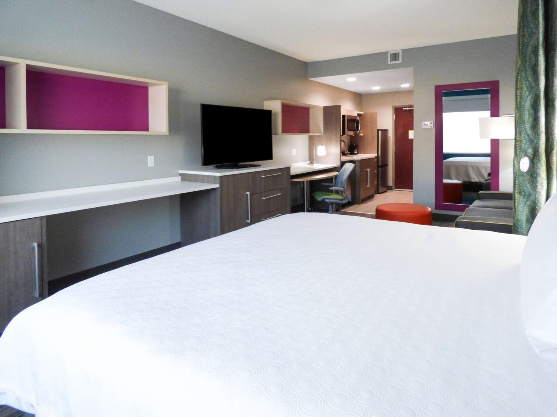 Home2 Suites By Hilton Pensacola I-10 Pine Forest gallery photo in Pensacola, FL — image 6