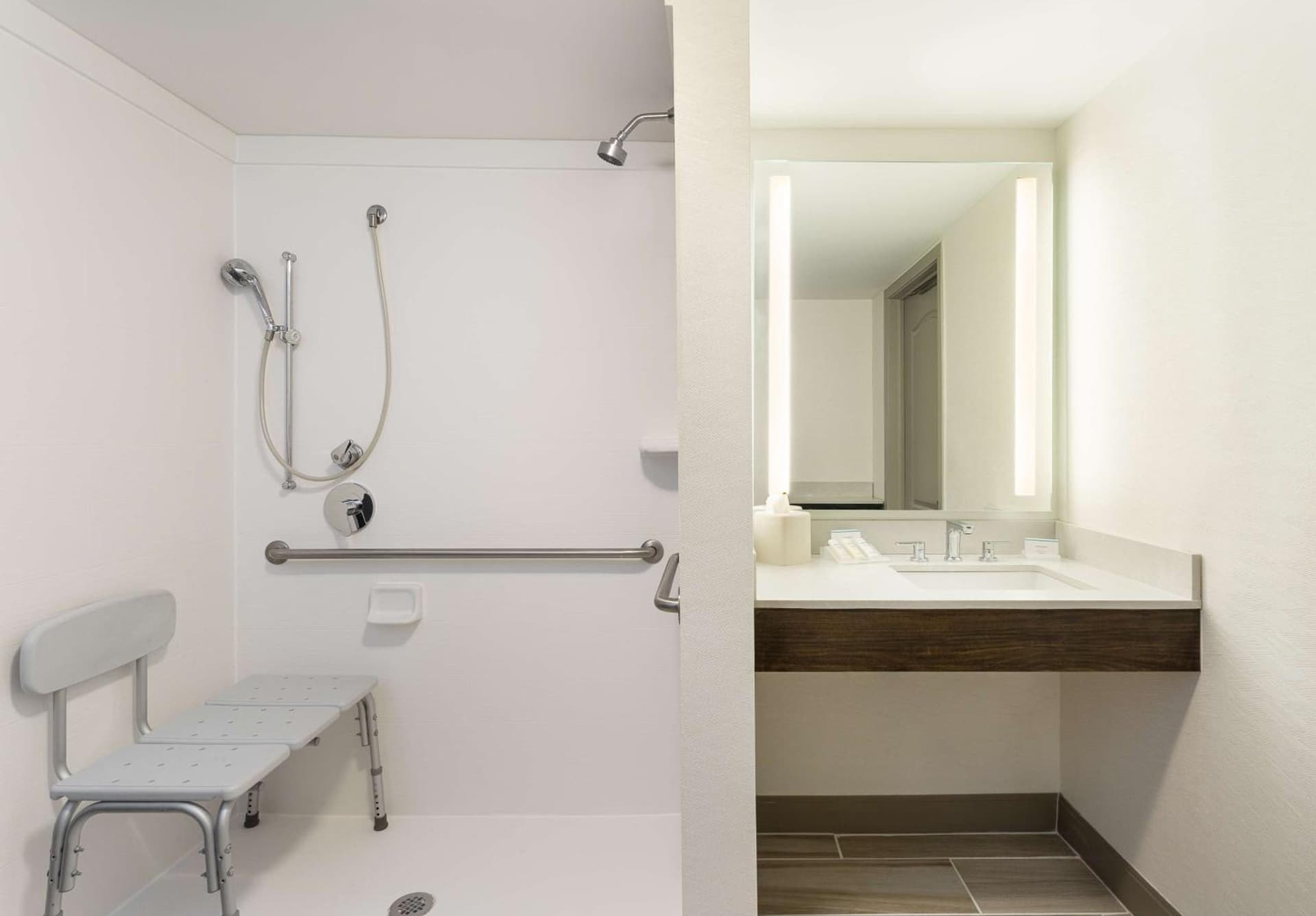Hilton Garden Inn Melville gallery photo in Plainview, NY — image 11