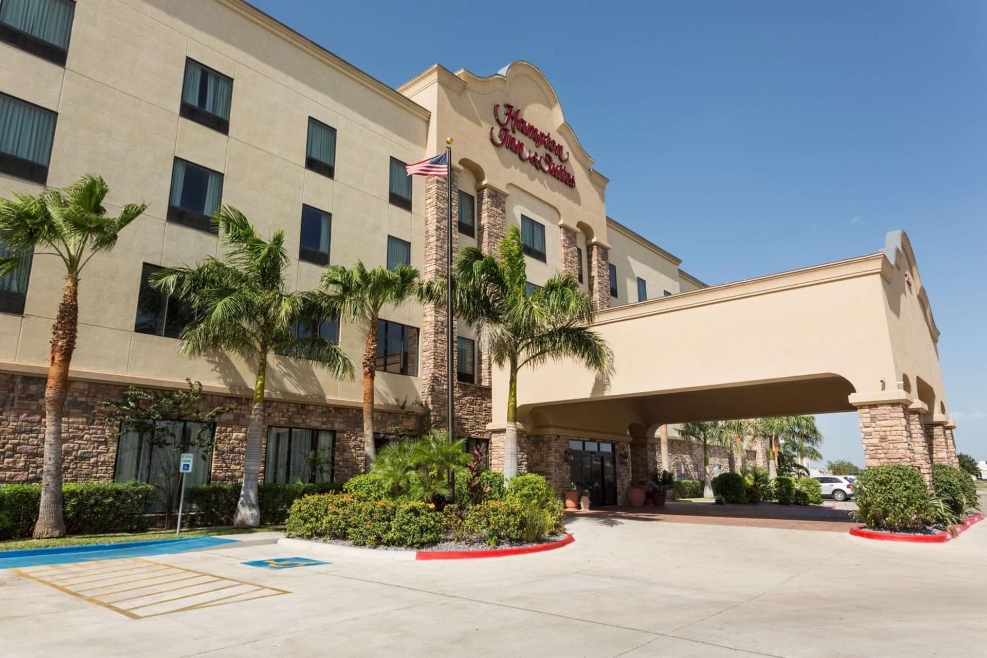 Hampton Inn & Suites Mission interior in Mission, TX — gallery photo 2