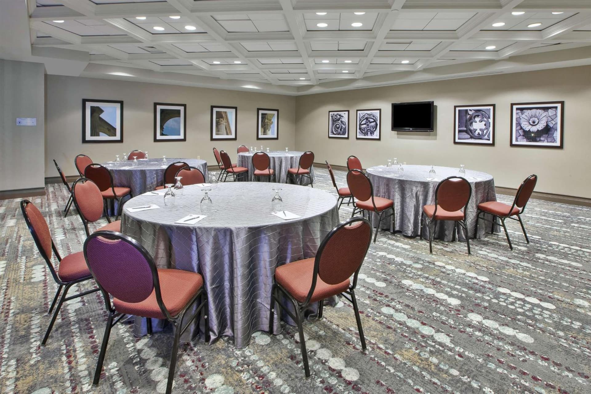 Embassy Suites Columbus - Airport gallery photo in Columbus, OH — image 7